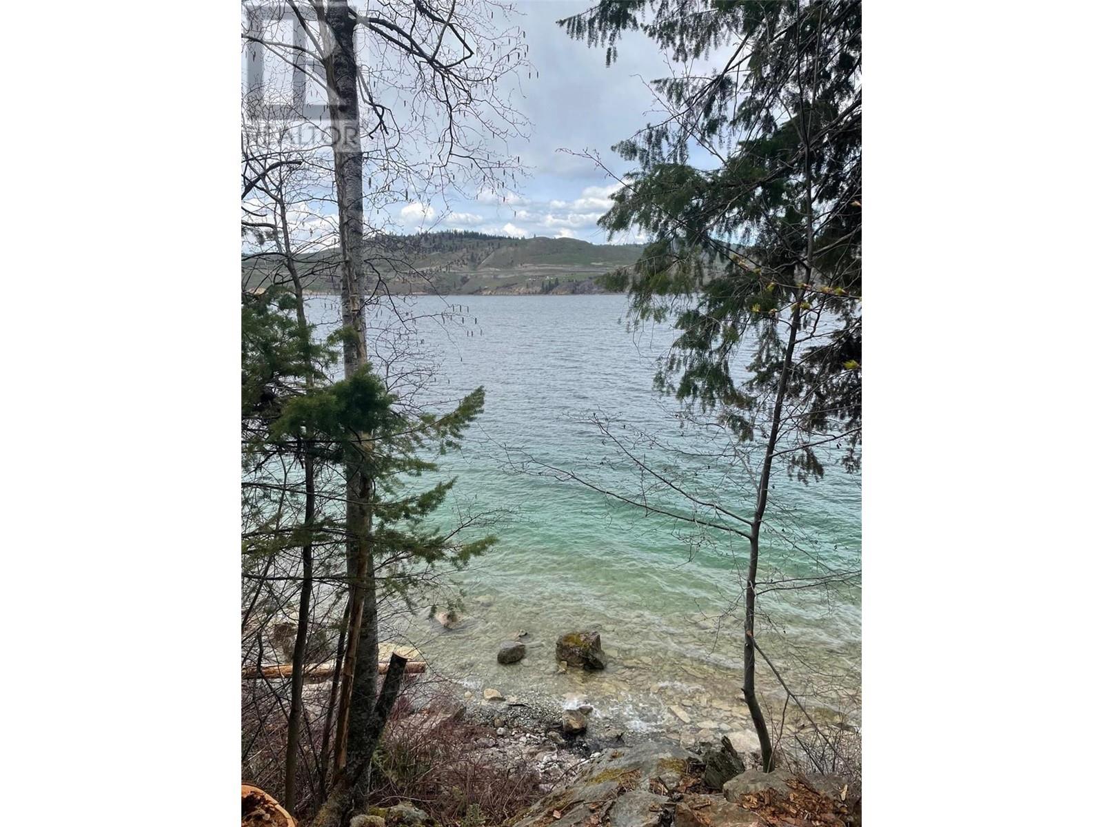 5649 Cosens Bay Road Unit# 8, Coldstream, British Columbia  V1B 1N8 - Photo 8 - 10343804