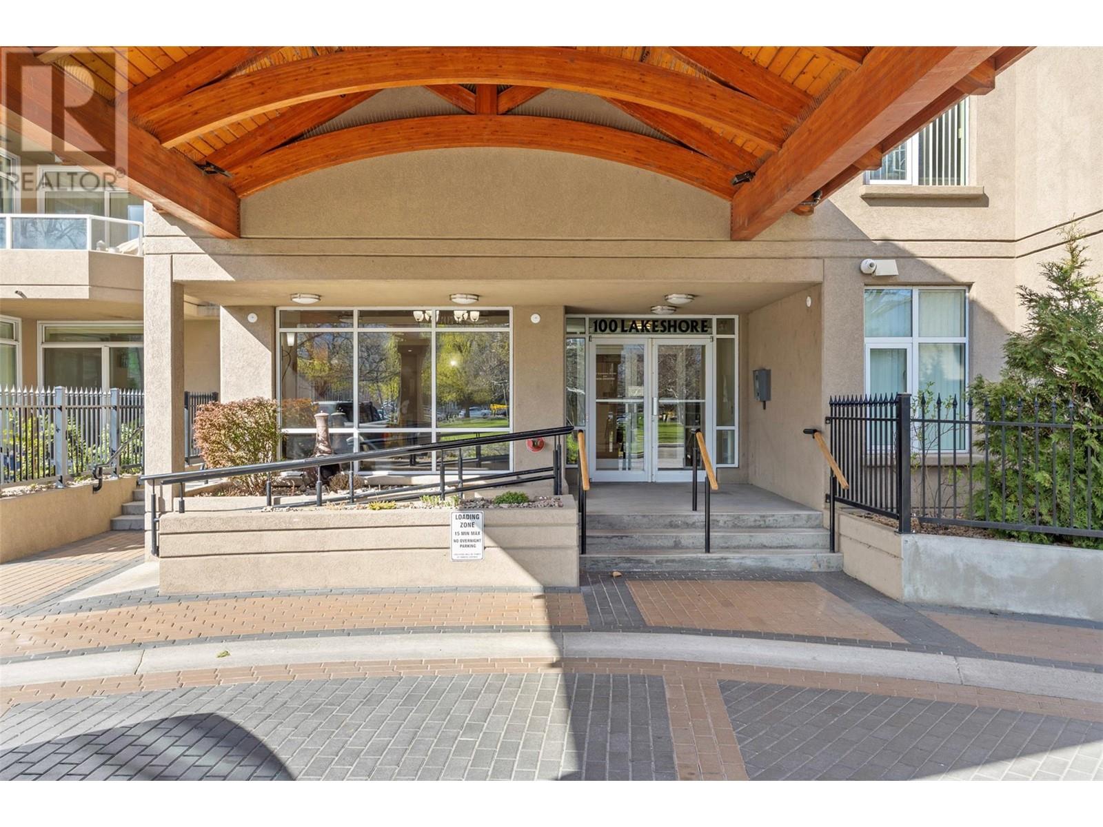 100 Lakeshore Drive W Unit# 411, Penticton, British Columbia  V2A 1B9 - Photo 1 - 10343992