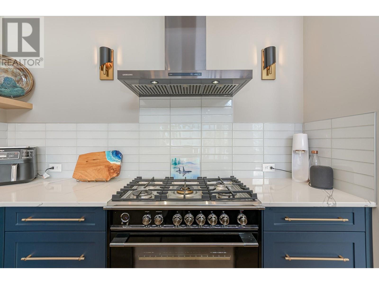 7750 Golf Course Road, Anglemont, British Columbia  V0E 1M8 - Photo 19 - 10344080