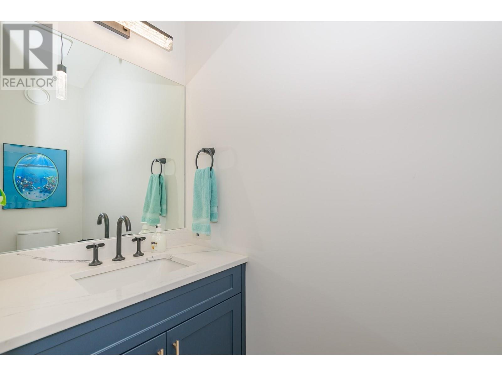 7750 Golf Course Road, Anglemont, British Columbia  V0E 1M8 - Photo 6 - 10344080