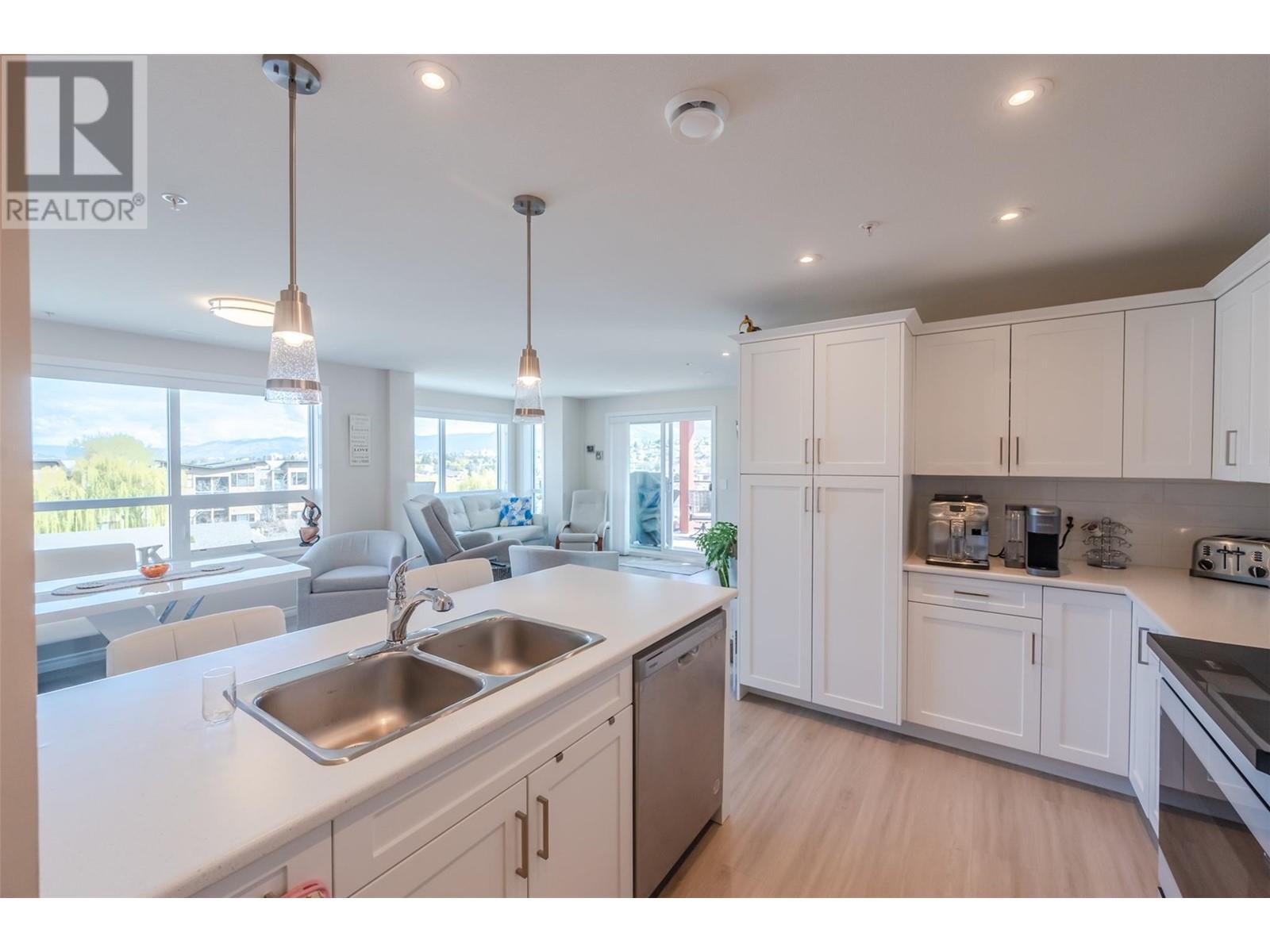 3362 Skaha Lake Road Unit# 601, Penticton, British Columbia  V2A 6G4 - Photo 8 - 10343991