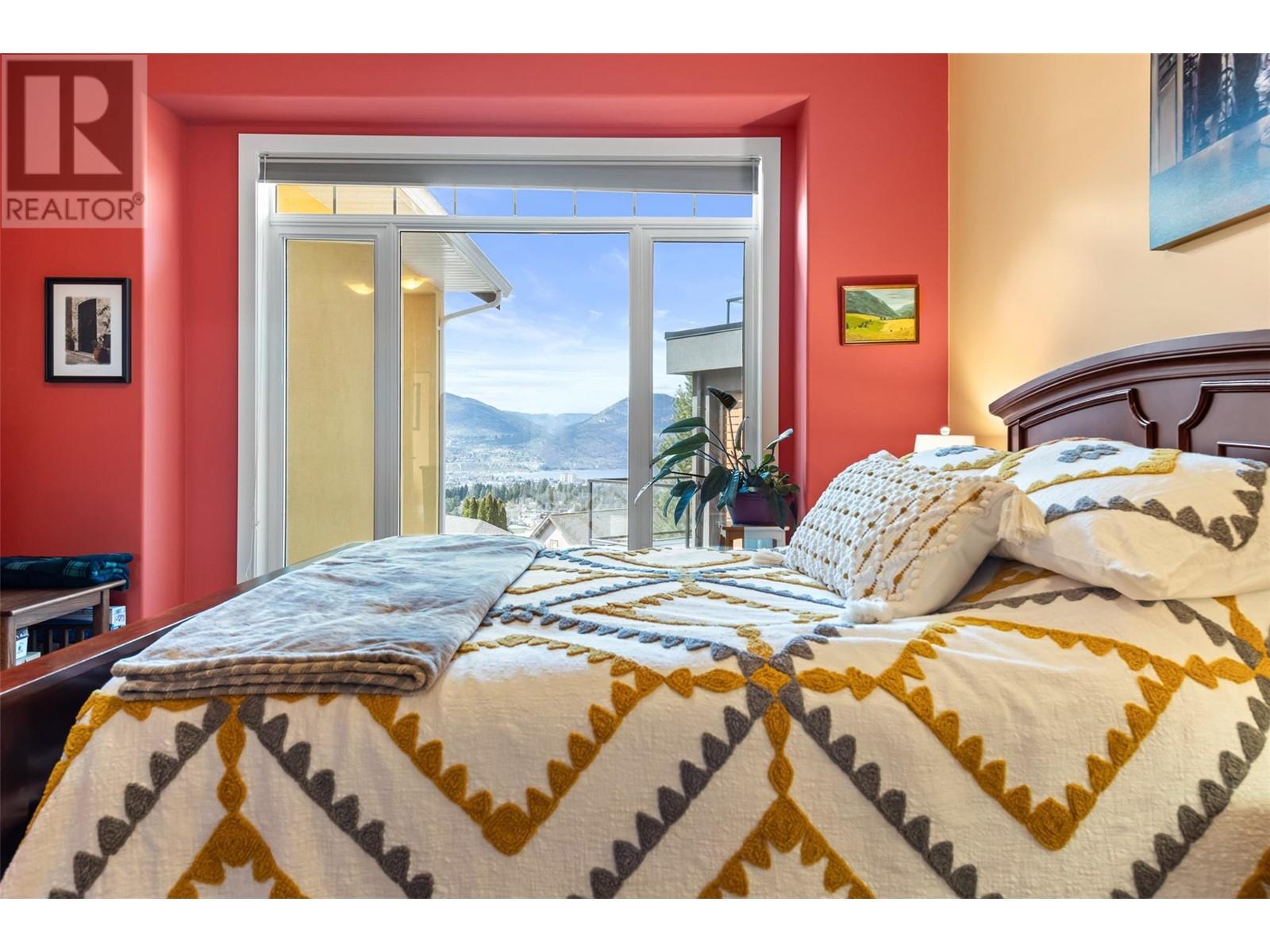 1576 Holden Road, Penticton, British Columbia  V2A 8M9 - Photo 11 - 10343806