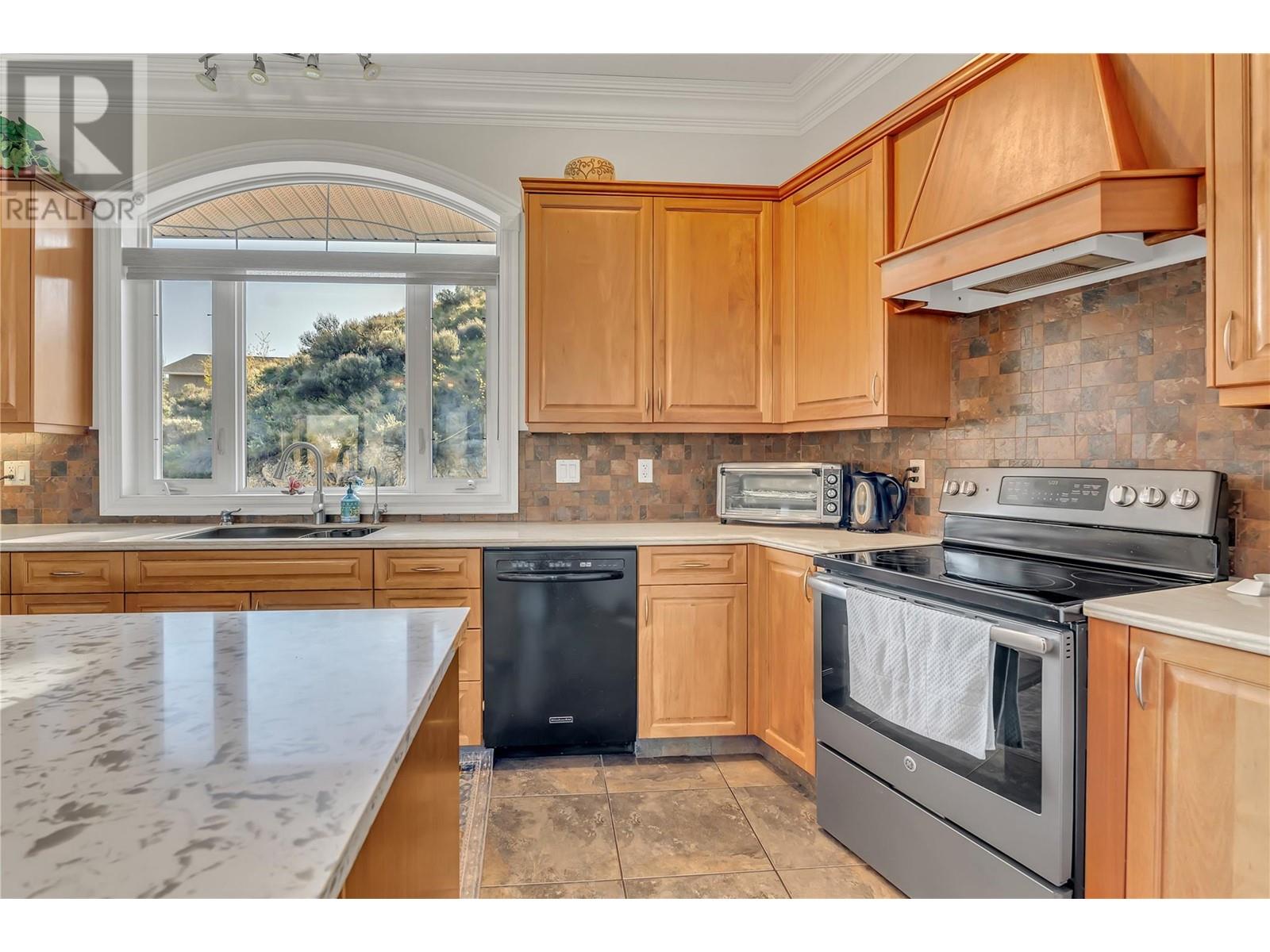 18300 Mcdougald Road, Summerland, British Columbia  V0H 1Z6 - Photo 10 - 10344135