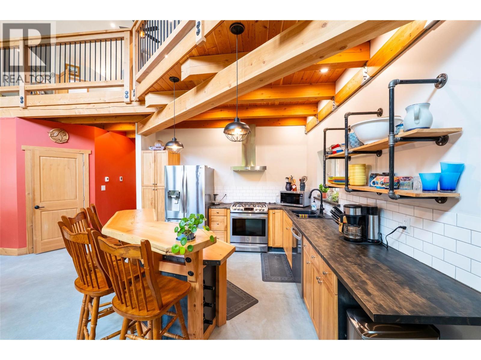 8774 6 Highway, Salmo, British Columbia  V0G 1Z0 - Photo 10 - 10343213