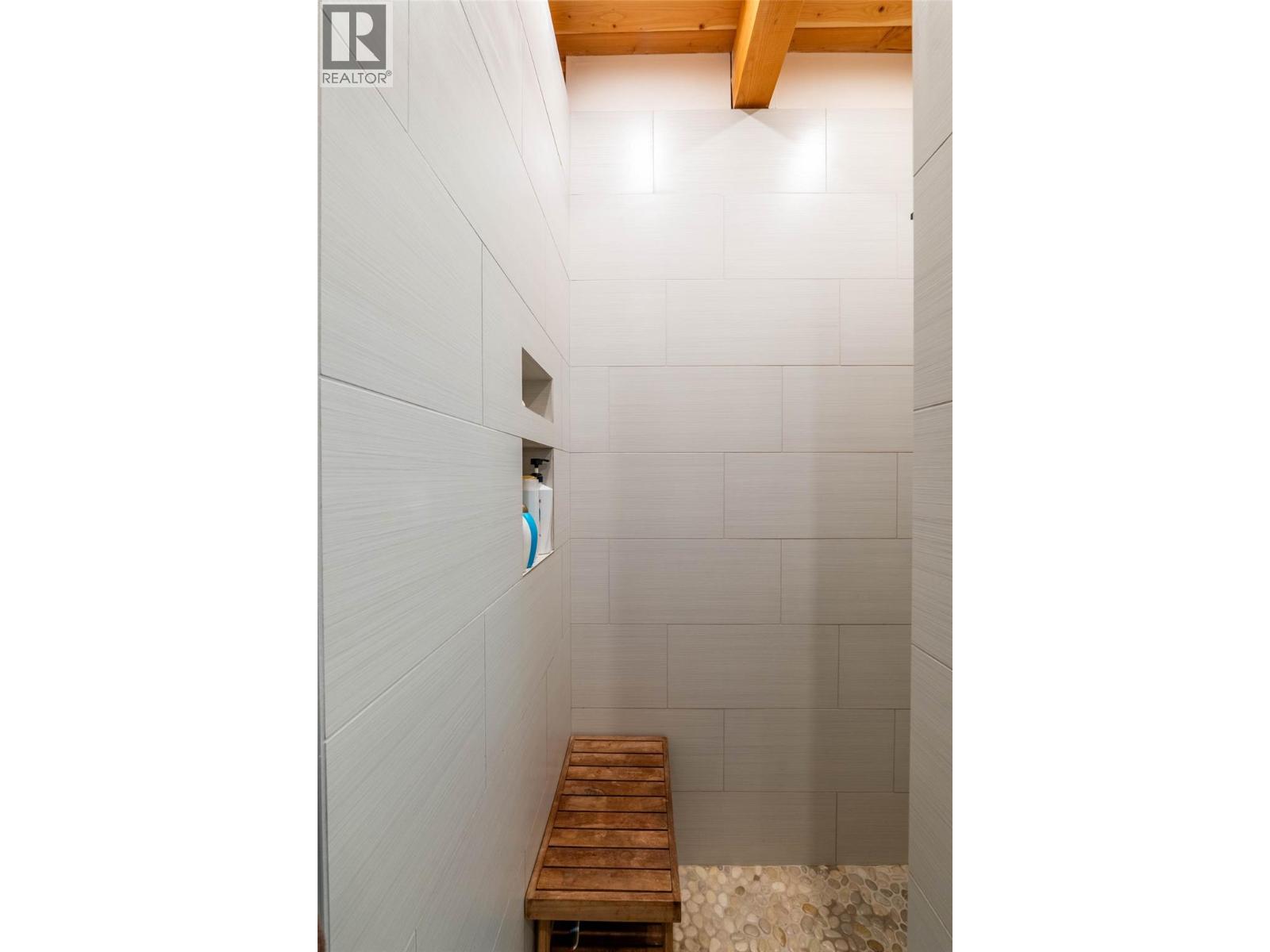 8774 6 Highway, Salmo, British Columbia  V0G 1Z0 - Photo 22 - 10343213