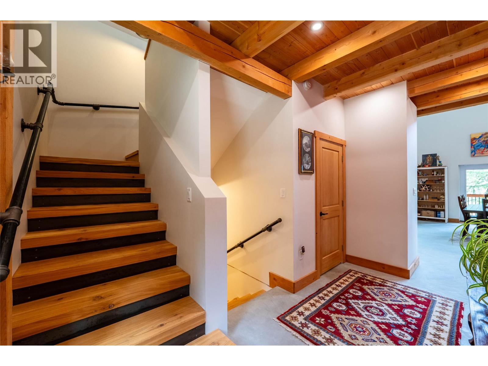 8774 6 Highway, Salmo, British Columbia  V0G 1Z0 - Photo 25 - 10343213