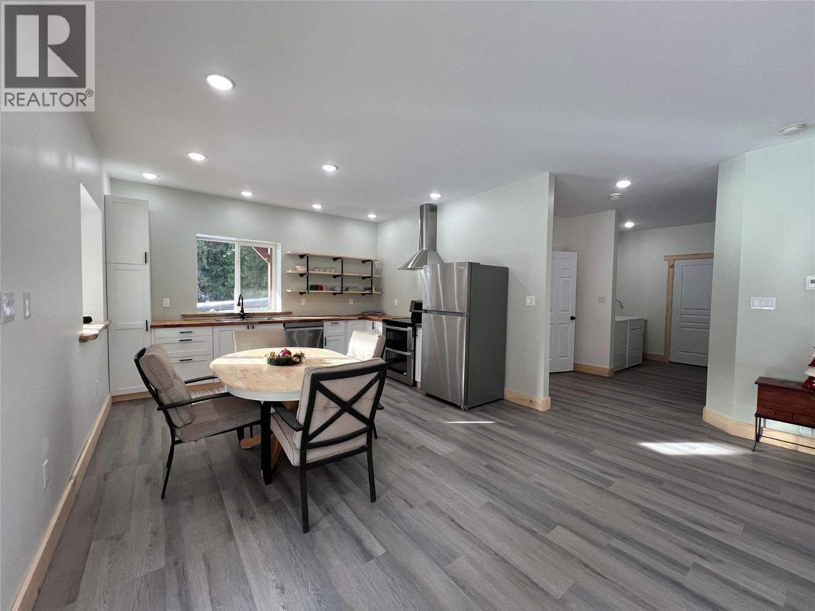 8774 6 Highway, Salmo, British Columbia  V0G 1Z0 - Photo 45 - 10343213