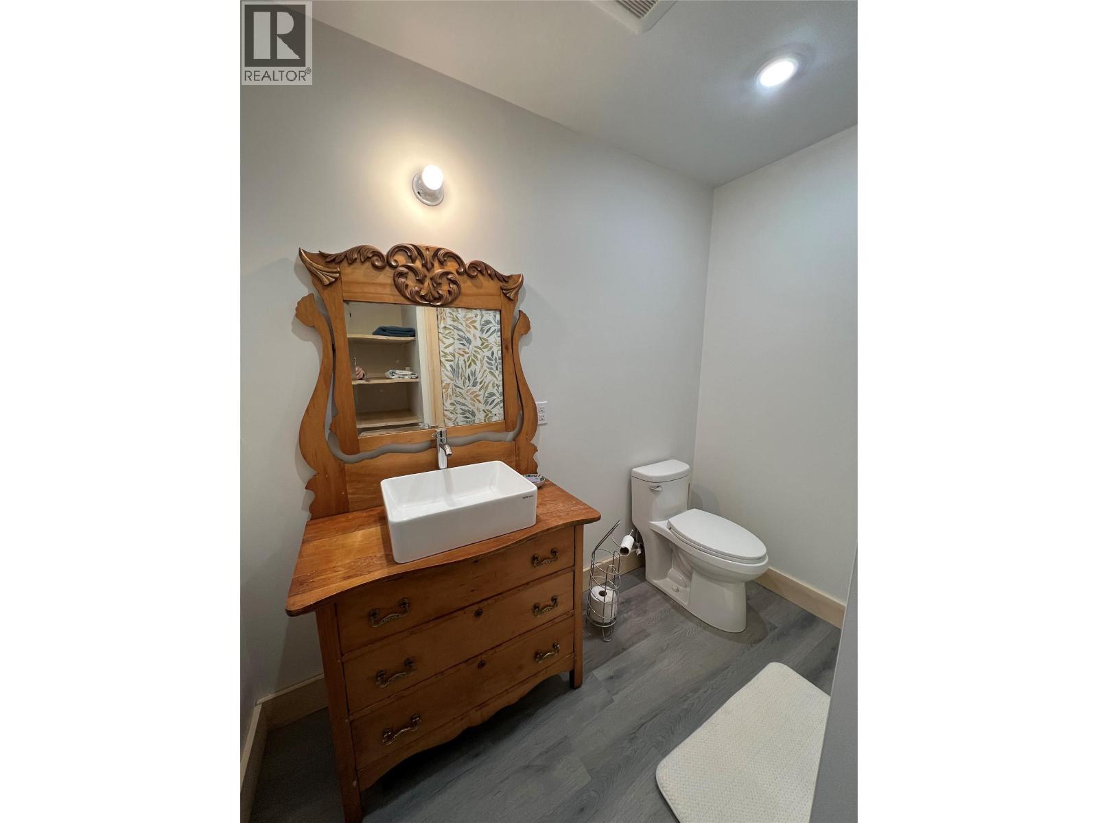 8774 6 Highway, Salmo, British Columbia  V0G 1Z0 - Photo 51 - 10343213