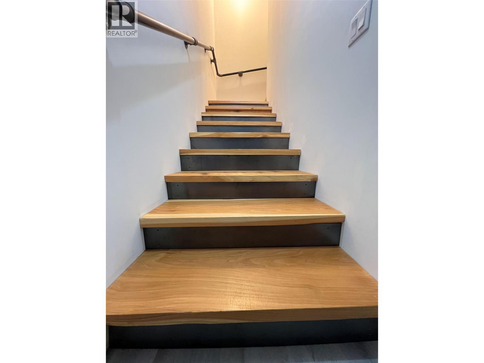 8774 6 Highway, Salmo, British Columbia  V0G 1Z0 - Photo 53 - 10343213