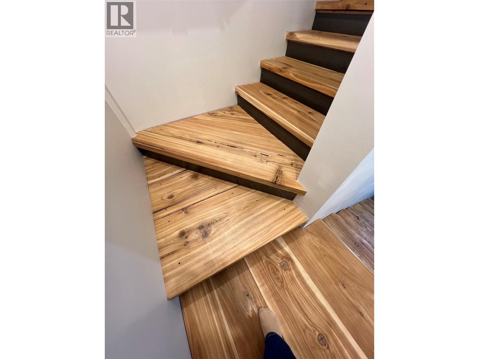 8774 6 Highway, Salmo, British Columbia  V0G 1Z0 - Photo 54 - 10343213