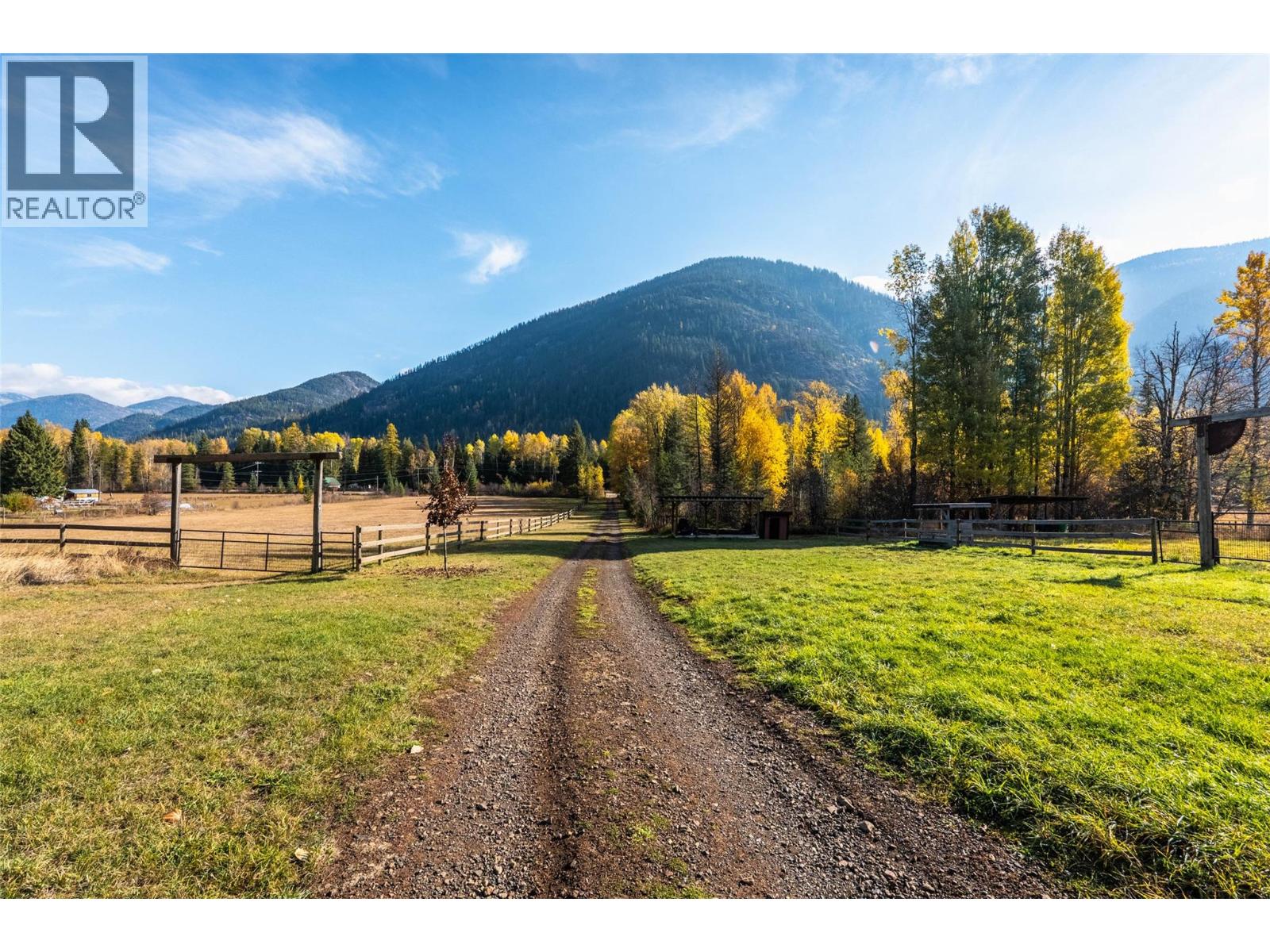 8774 6 Highway, Salmo, British Columbia  V0G 1Z0 - Photo 66 - 10343213