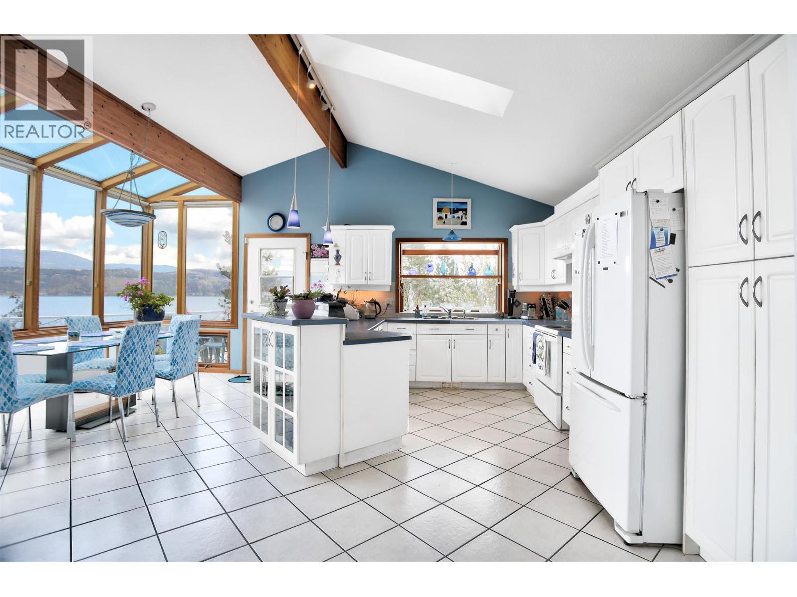 3765 Westside Road N, Kelowna, British Columbia  V1Z 3W8 - Photo 22 - 10344033