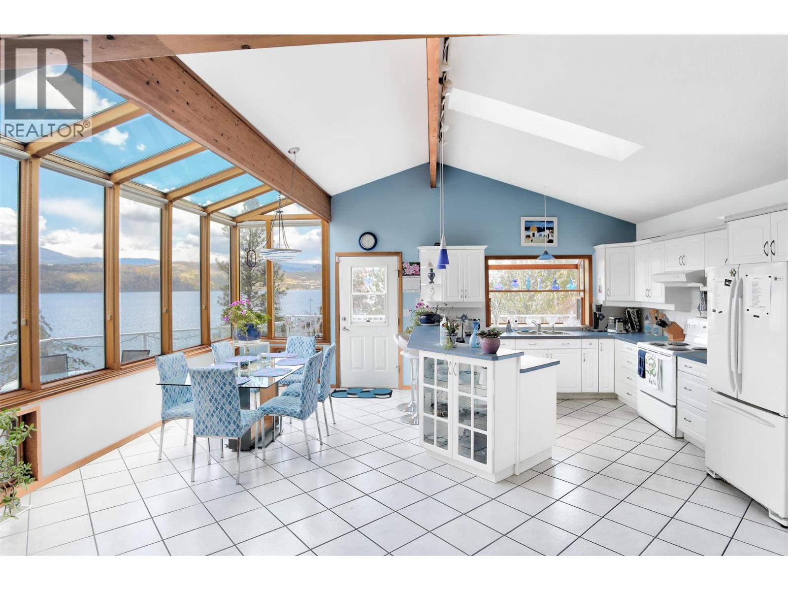 3765 Westside Road N, Kelowna, British Columbia  V1Z 3W8 - Photo 23 - 10344033