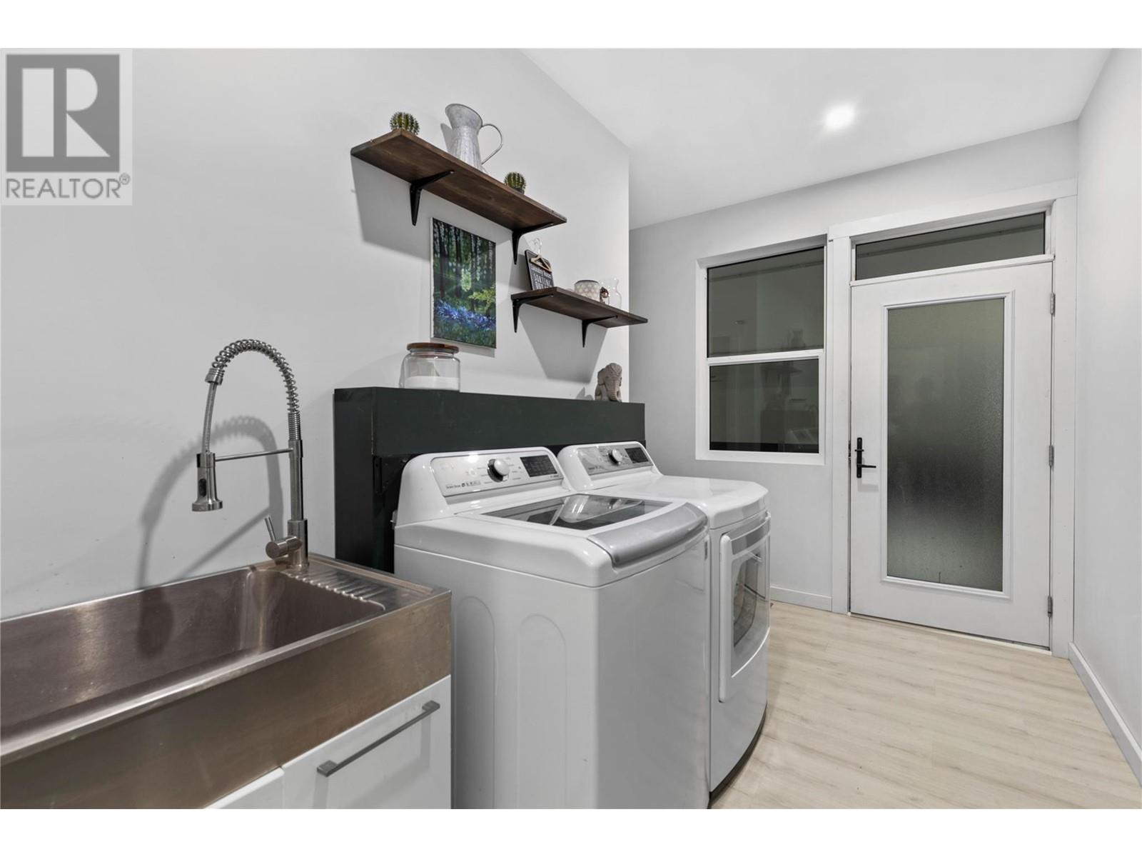 4472 Power Road, Barriere, British Columbia  V0E 1E0 - Photo 11 - 10343185