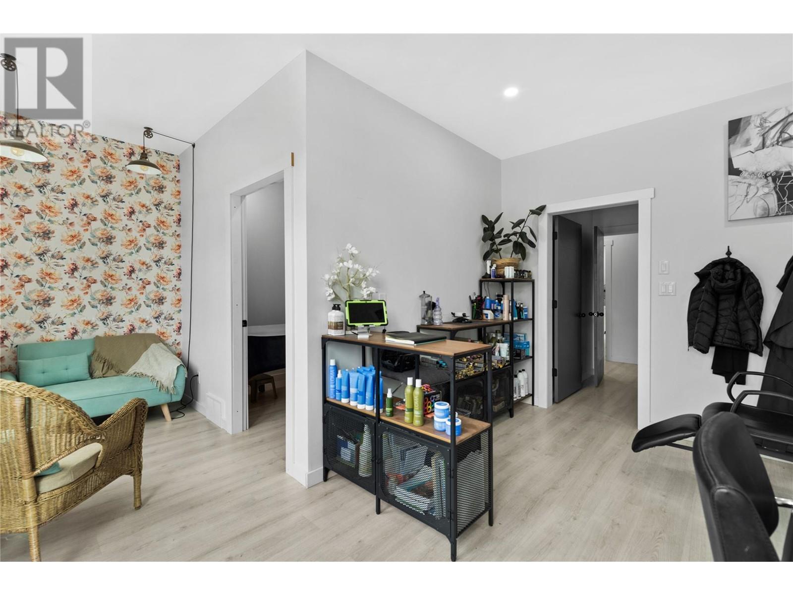 4472 Power Road, Barriere, British Columbia  V0E 1E0 - Photo 17 - 10343185