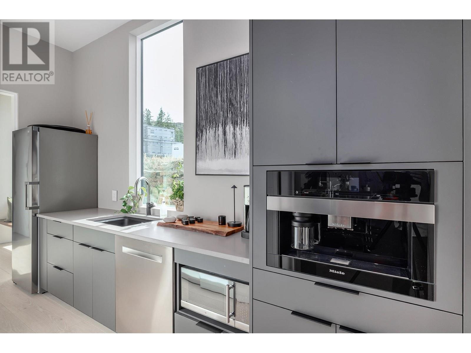 5602 Upper Mission Court, Kelowna, British Columbia  V1W 0C5 - Photo 23 - 10344686