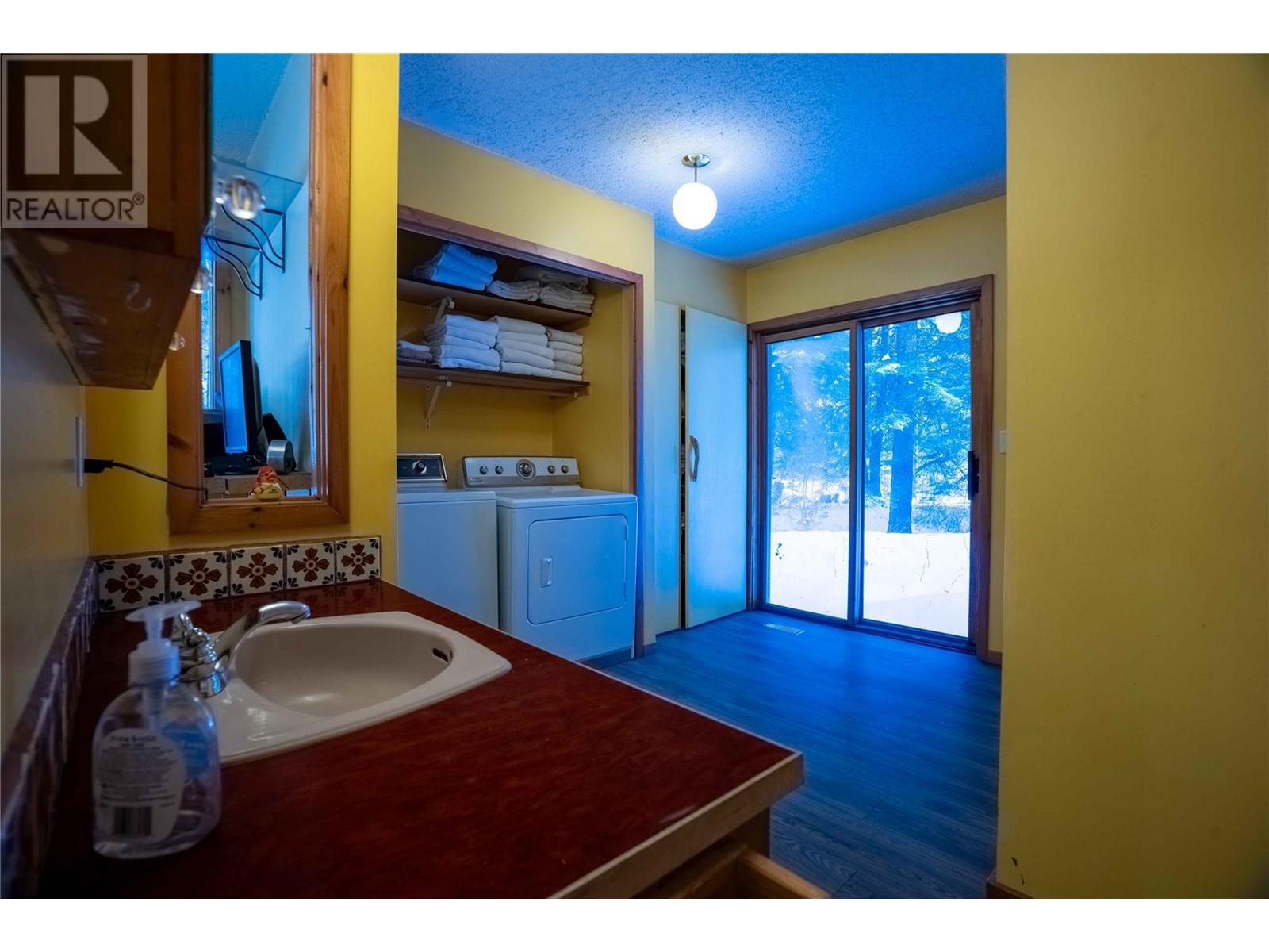 3014 Mcinnes Road, Revelstoke, British Columbia  V0E 2S0 - Photo 22 - 10329489