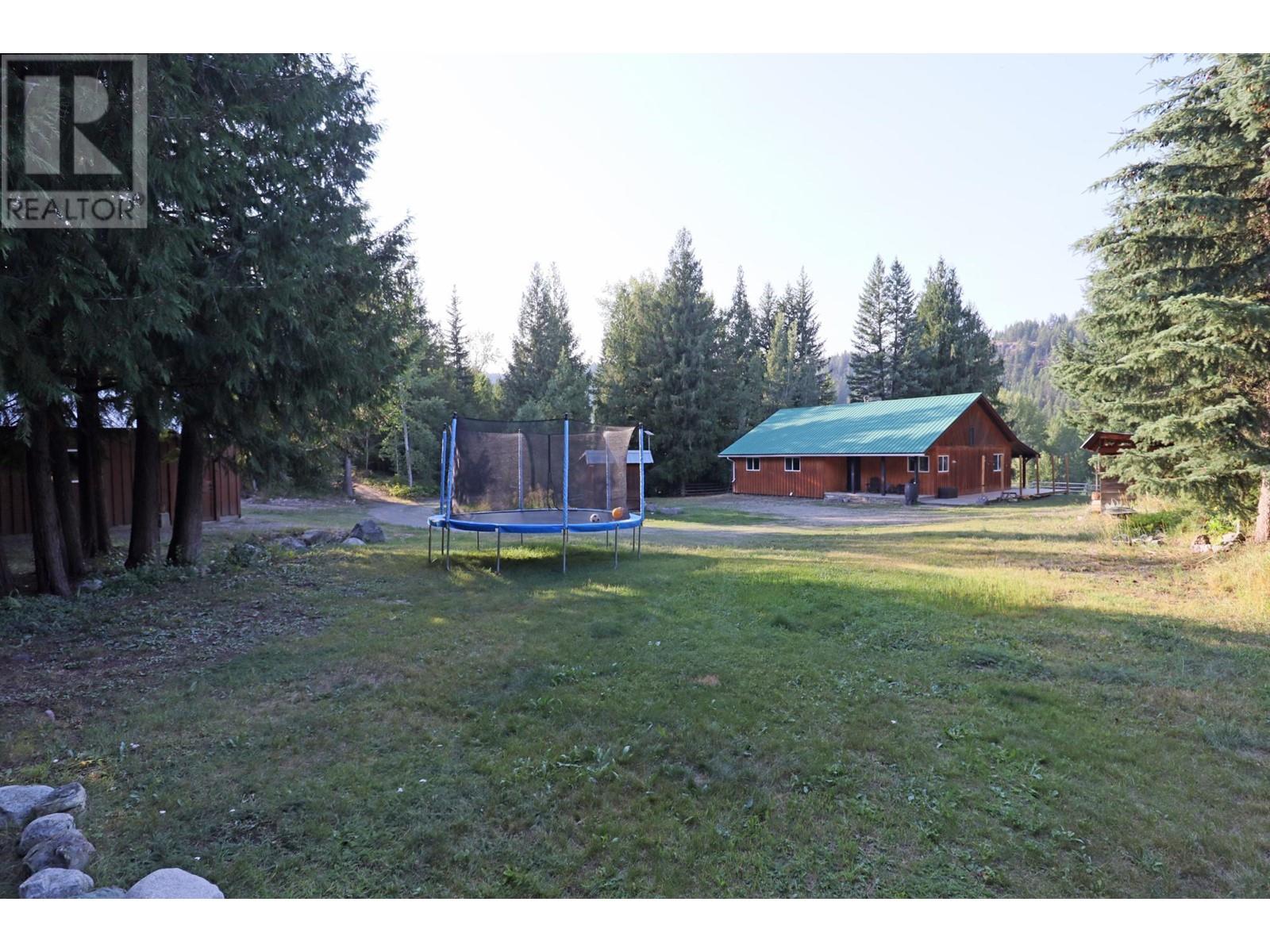 10500 3 Highway, Grand Forks, British Columbia  V0H 1H5 - Photo 16 - 10345110