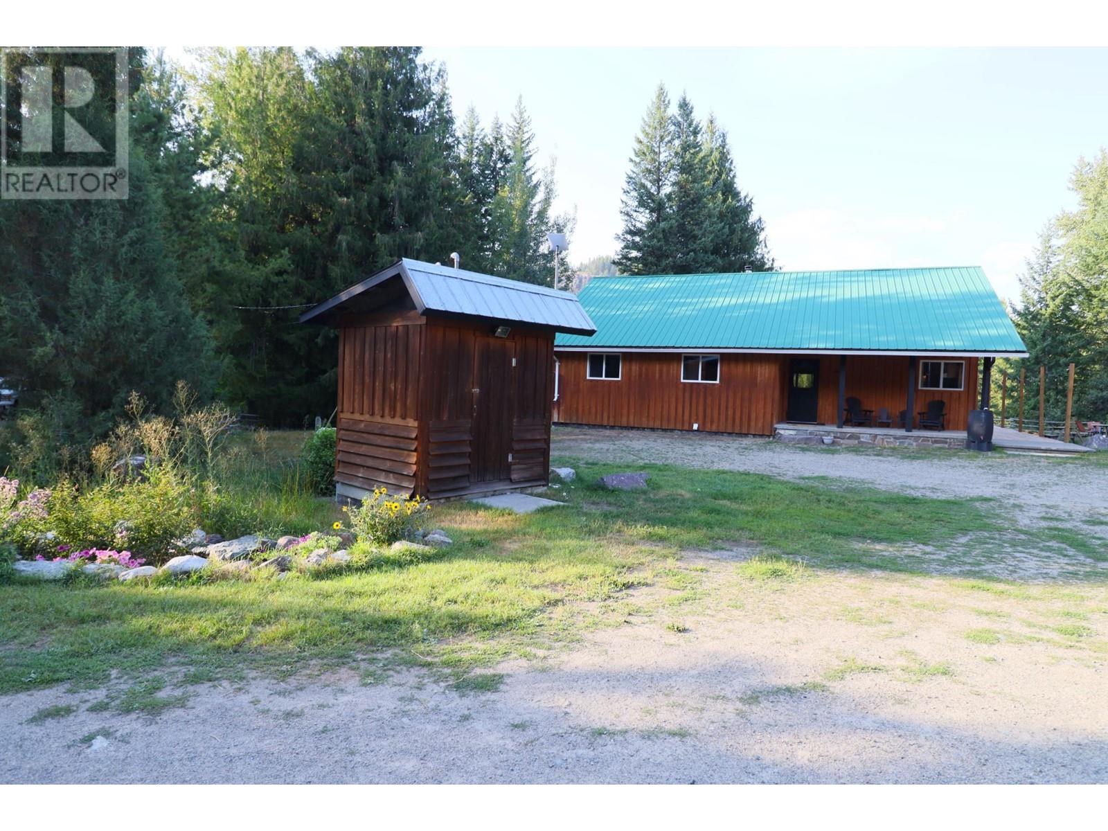 10500 3 Highway, Grand Forks, British Columbia  V0H 1H5 - Photo 17 - 10345110