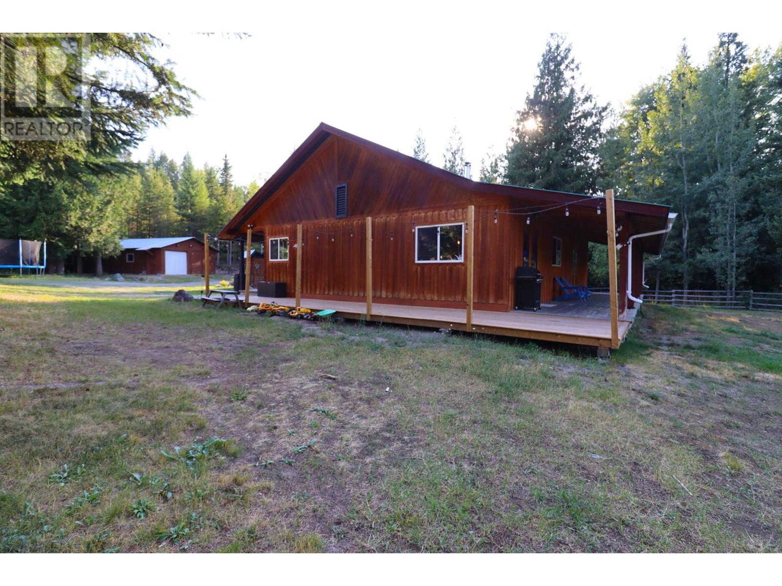 10500 3 Highway, Grand Forks, British Columbia  V0H 1H5 - Photo 19 - 10345110