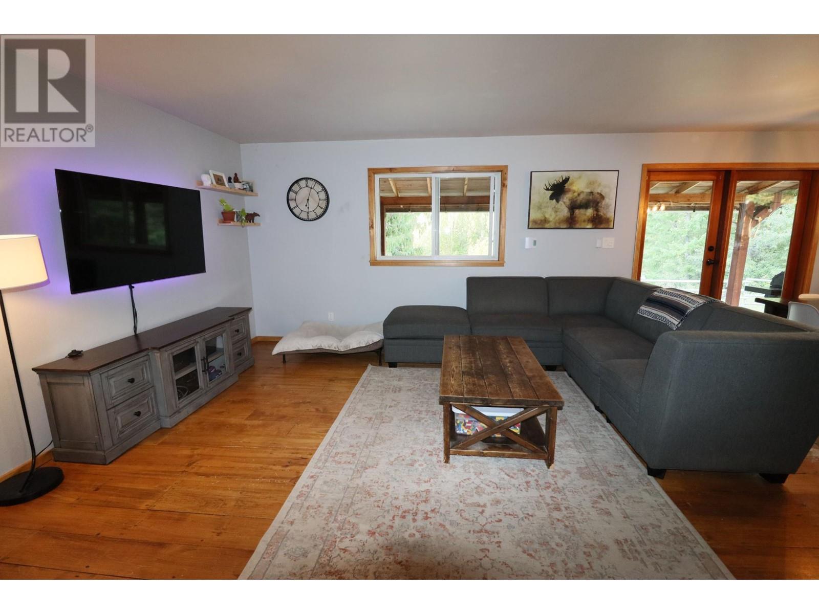 10500 3 Highway, Grand Forks, British Columbia  V0H 1H5 - Photo 25 - 10345110