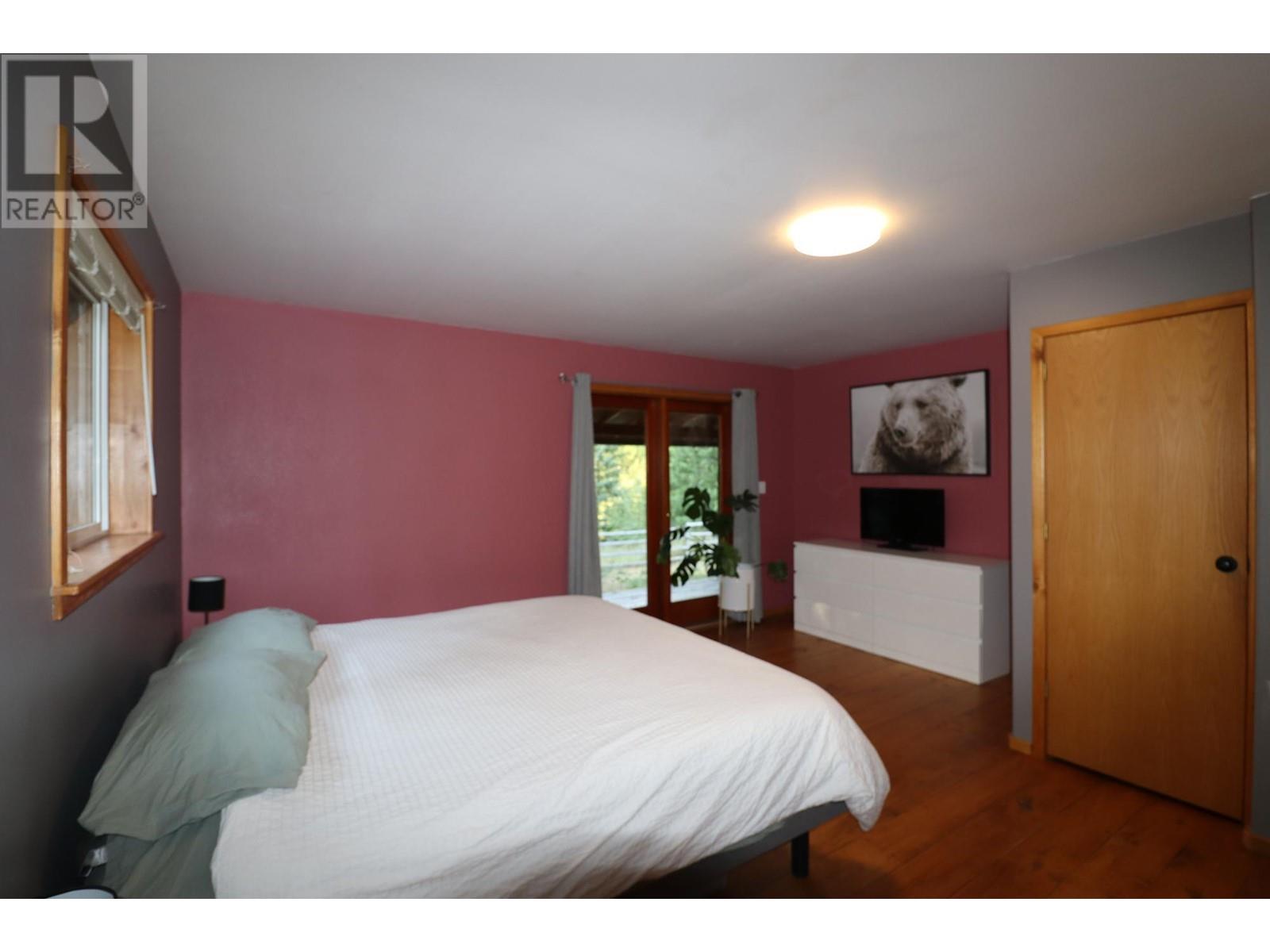 10500 3 Highway, Grand Forks, British Columbia  V0H 1H5 - Photo 32 - 10345110