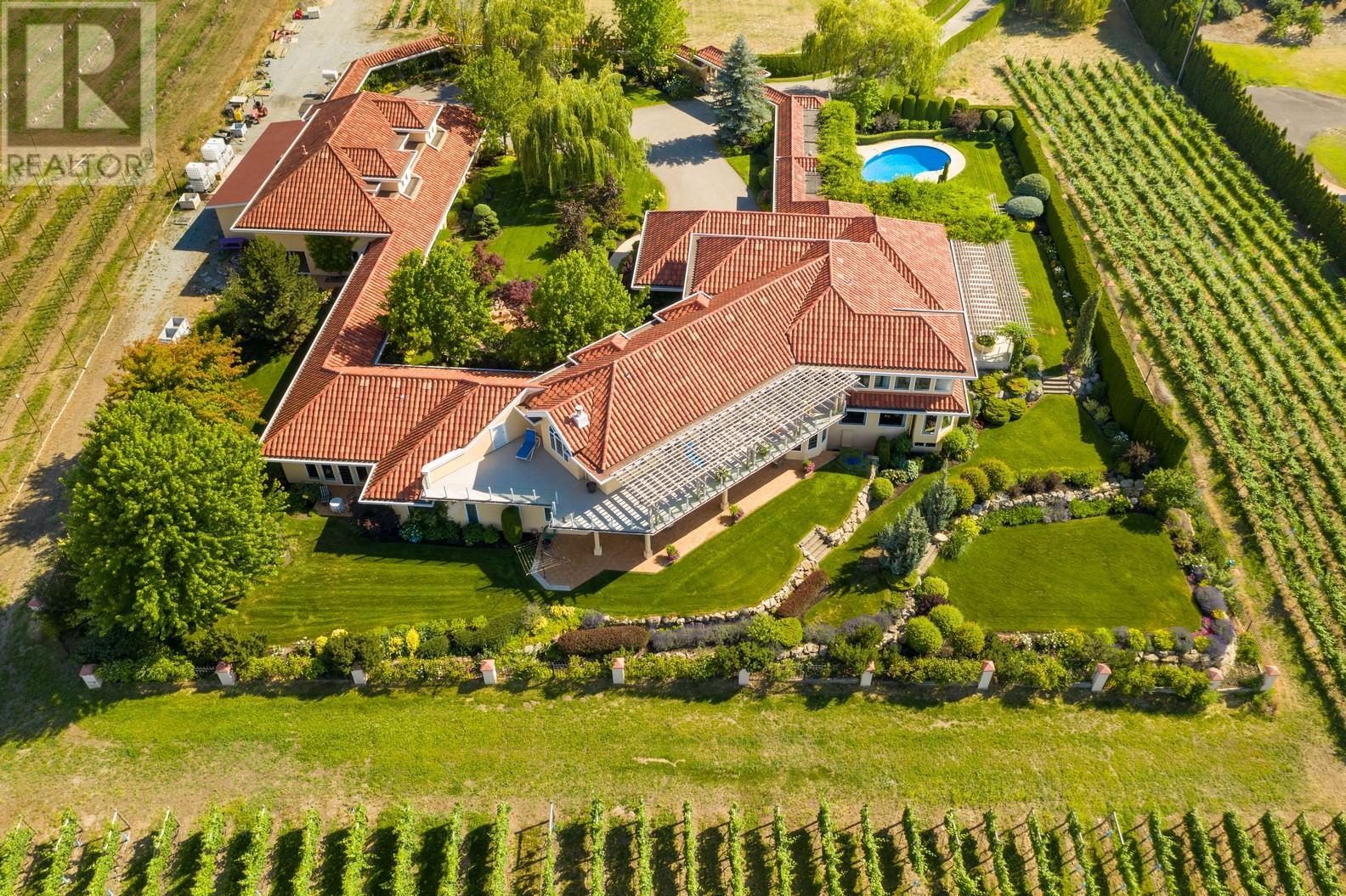 3240 Pooley Road, Kelowna, British Columbia  V1W 4G7 - Photo 1 - 10344535