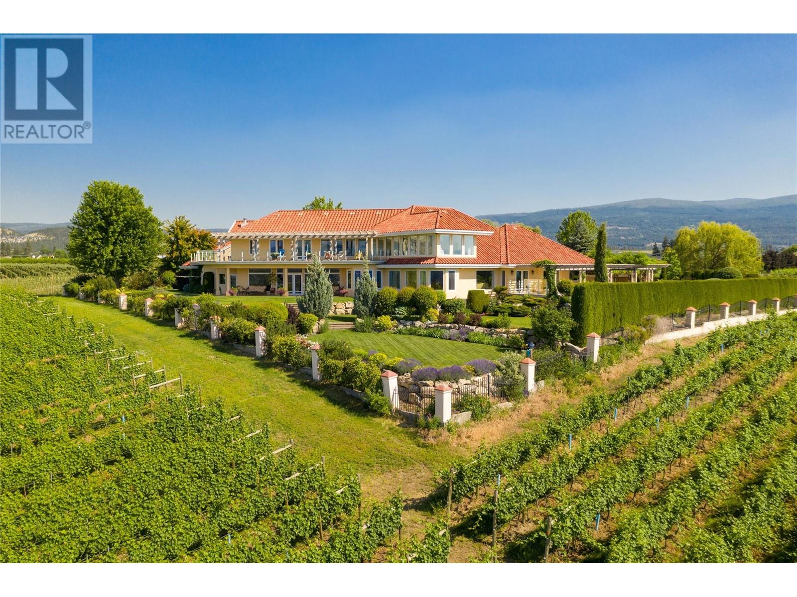 3240 Pooley Road, Kelowna, British Columbia  V1W 4G7 - Photo 2 - 10344535