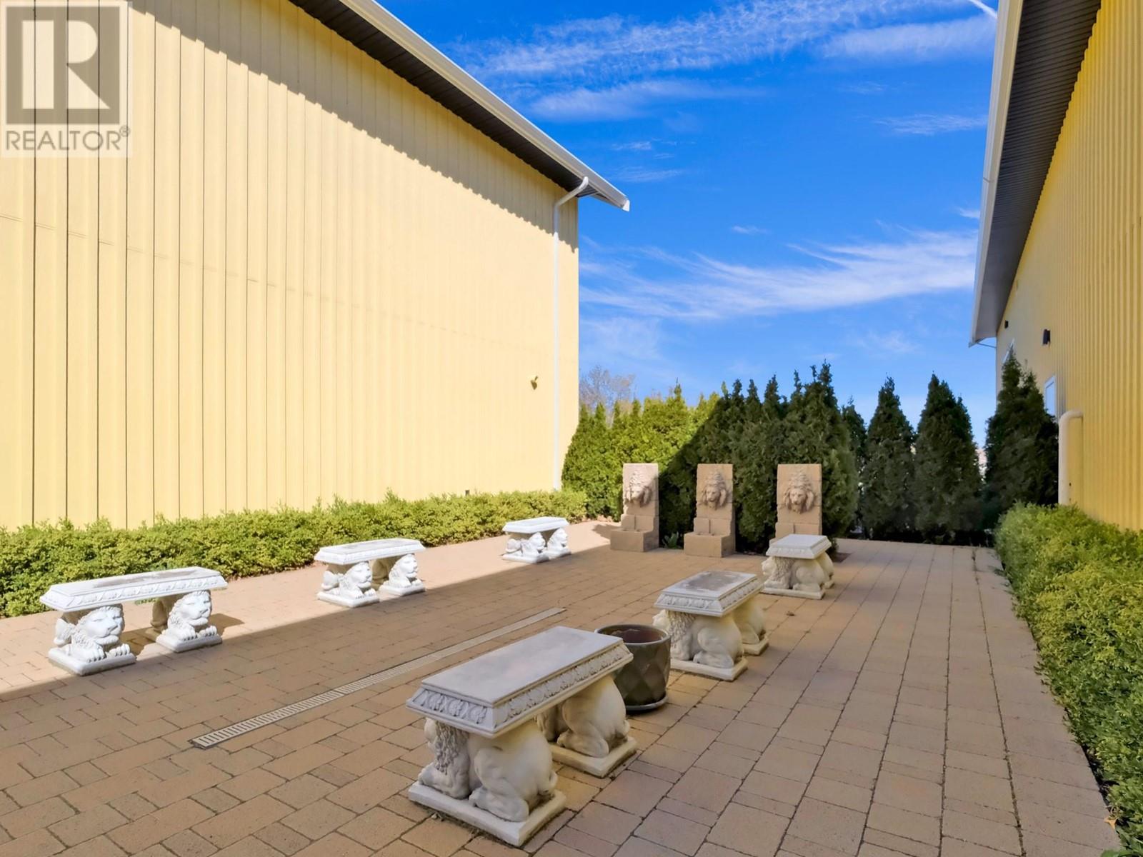 3240 Pooley Road, Kelowna, British Columbia  V1W 4G7 - Photo 43 - 10344535