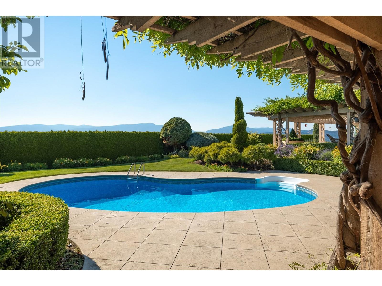 3240 Pooley Road, Kelowna, British Columbia  V1W 4G7 - Photo 6 - 10344535