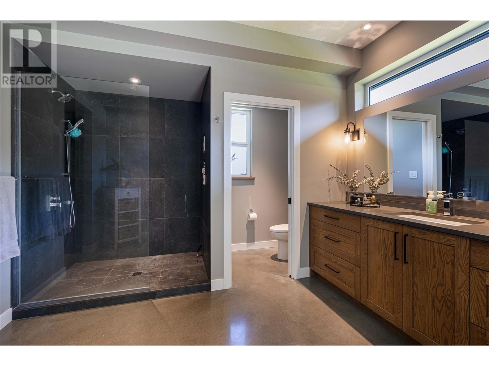 6400 1 Avenue Nw, Salmon Arm, British Columbia  V1E 3B2 - Photo 11 - 10345064