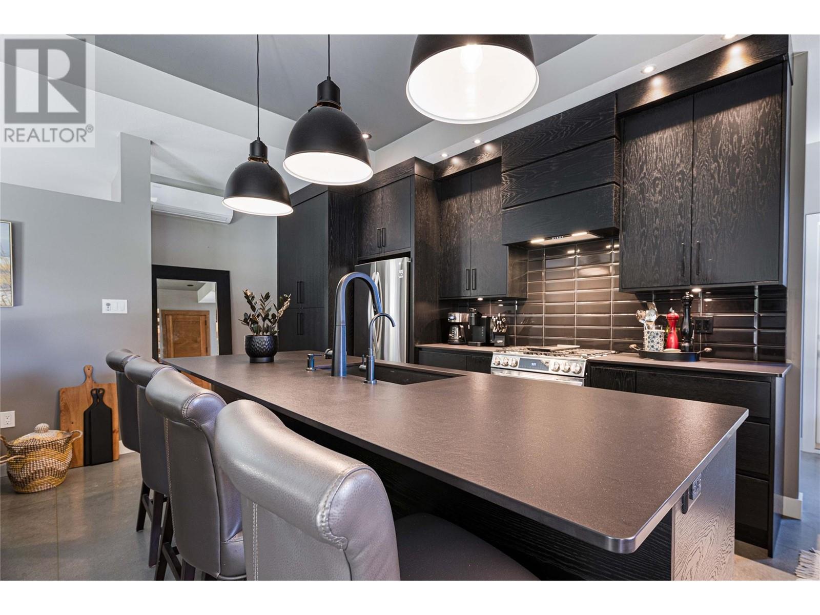 6400 1 Avenue Nw, Salmon Arm, British Columbia  V1E 3B2 - Photo 22 - 10345064