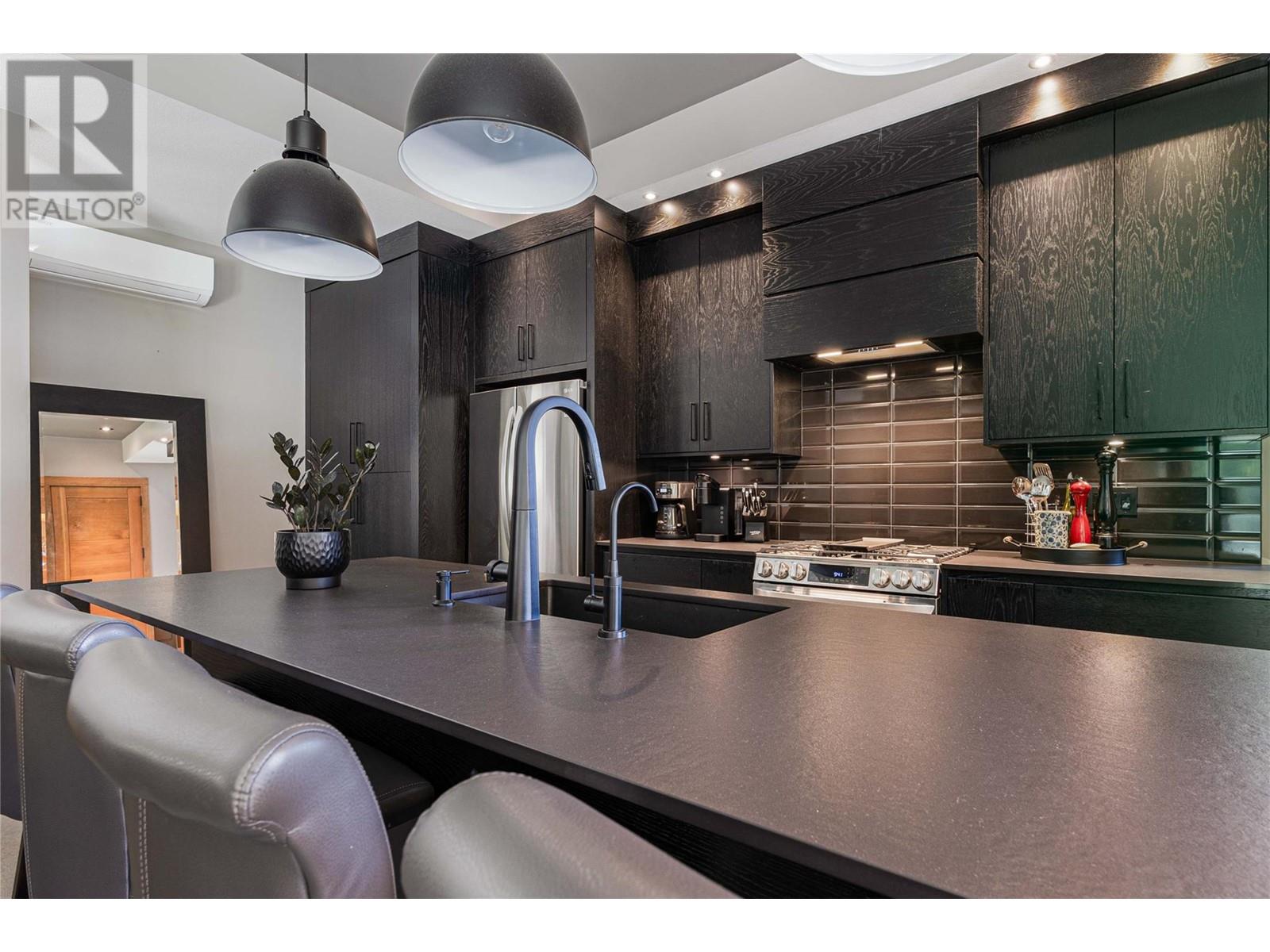 6400 1 Avenue Nw, Salmon Arm, British Columbia  V1E 3B2 - Photo 24 - 10345064