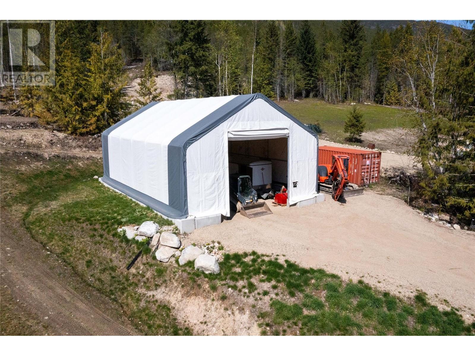 6400 1 Avenue Nw, Salmon Arm, British Columbia  V1E 3B2 - Photo 44 - 10345064