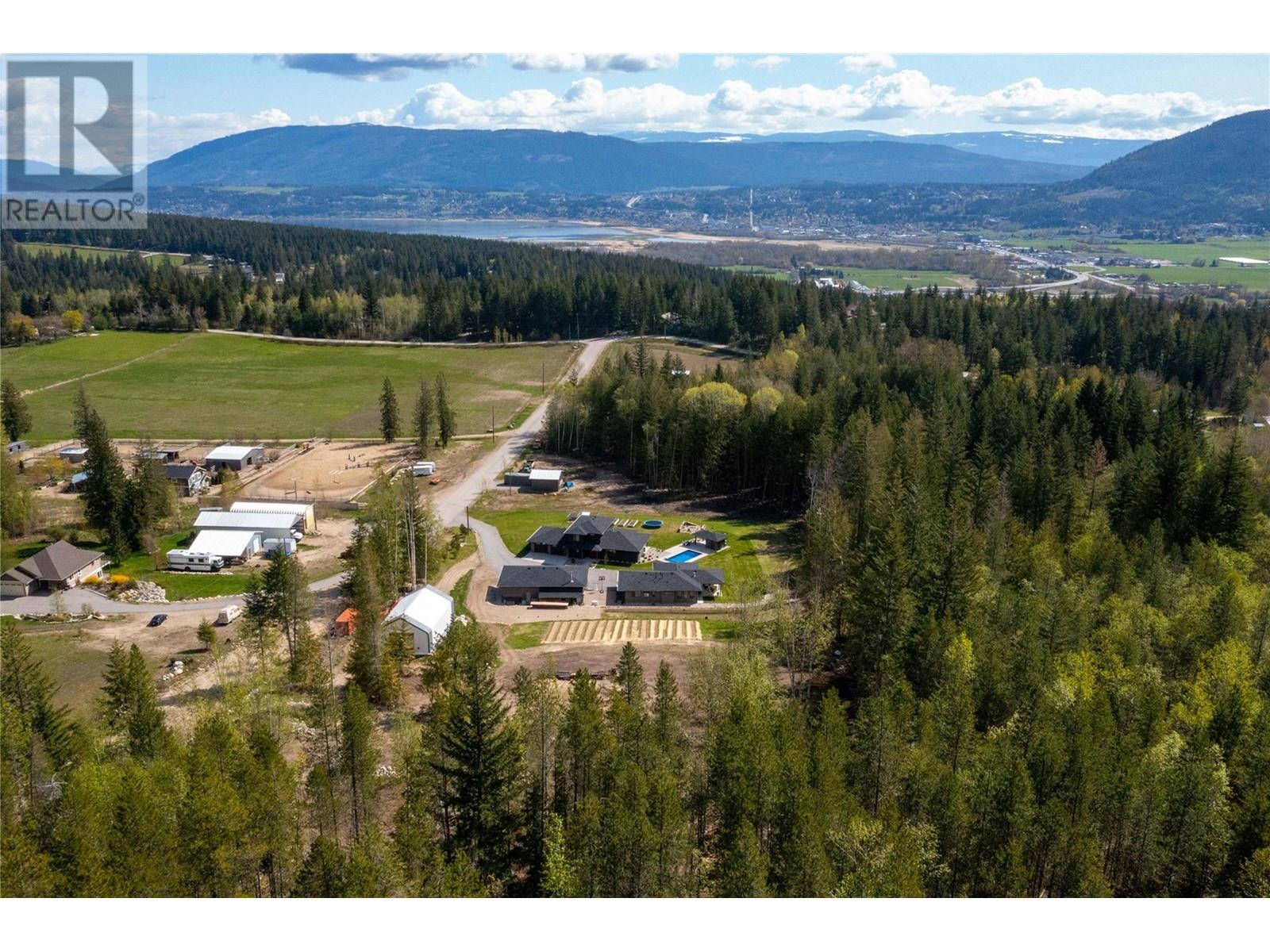 6400 1 Avenue Nw, Salmon Arm, British Columbia  V1E 3B2 - Photo 46 - 10345064