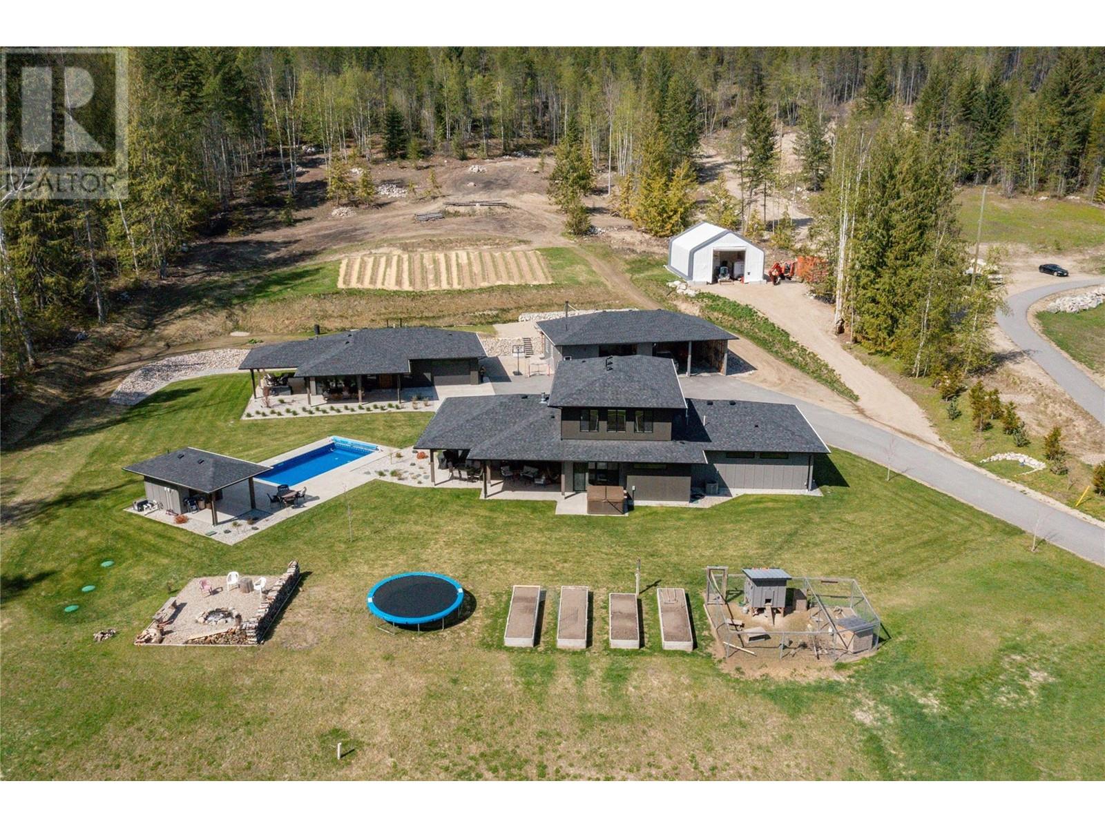 6400 1 Avenue Nw, Salmon Arm, British Columbia  V1E 3B2 - Photo 47 - 10345064