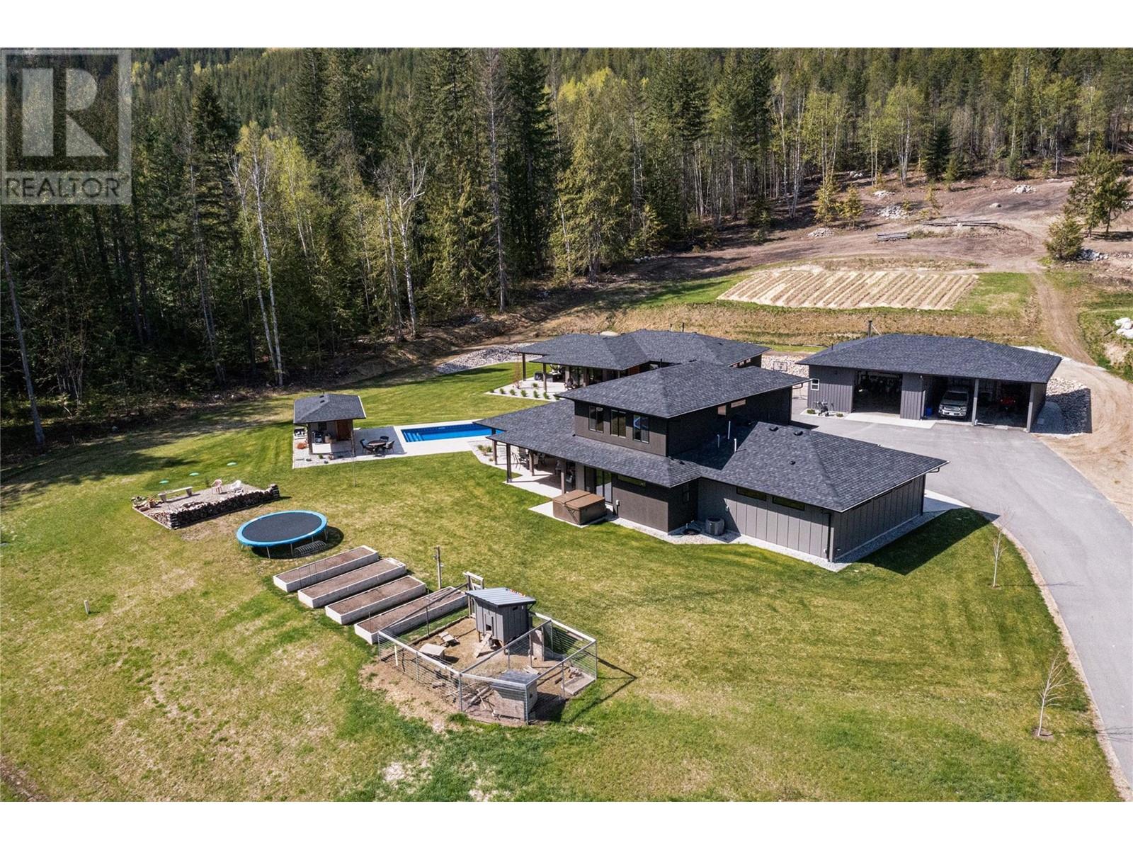 6400 1 Avenue Nw, Salmon Arm, British Columbia  V1E 3B2 - Photo 48 - 10345064