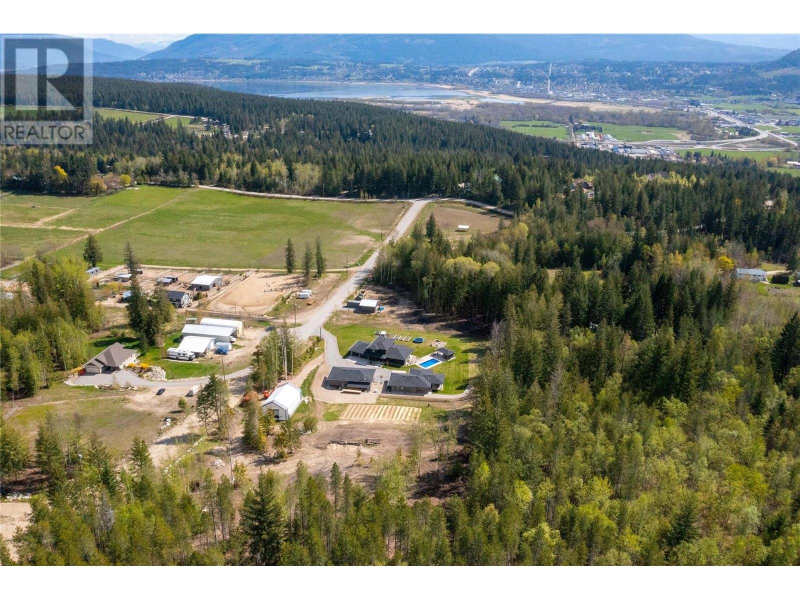 6400 1 Avenue Nw, Salmon Arm, British Columbia  V1E 3B2 - Photo 50 - 10345064