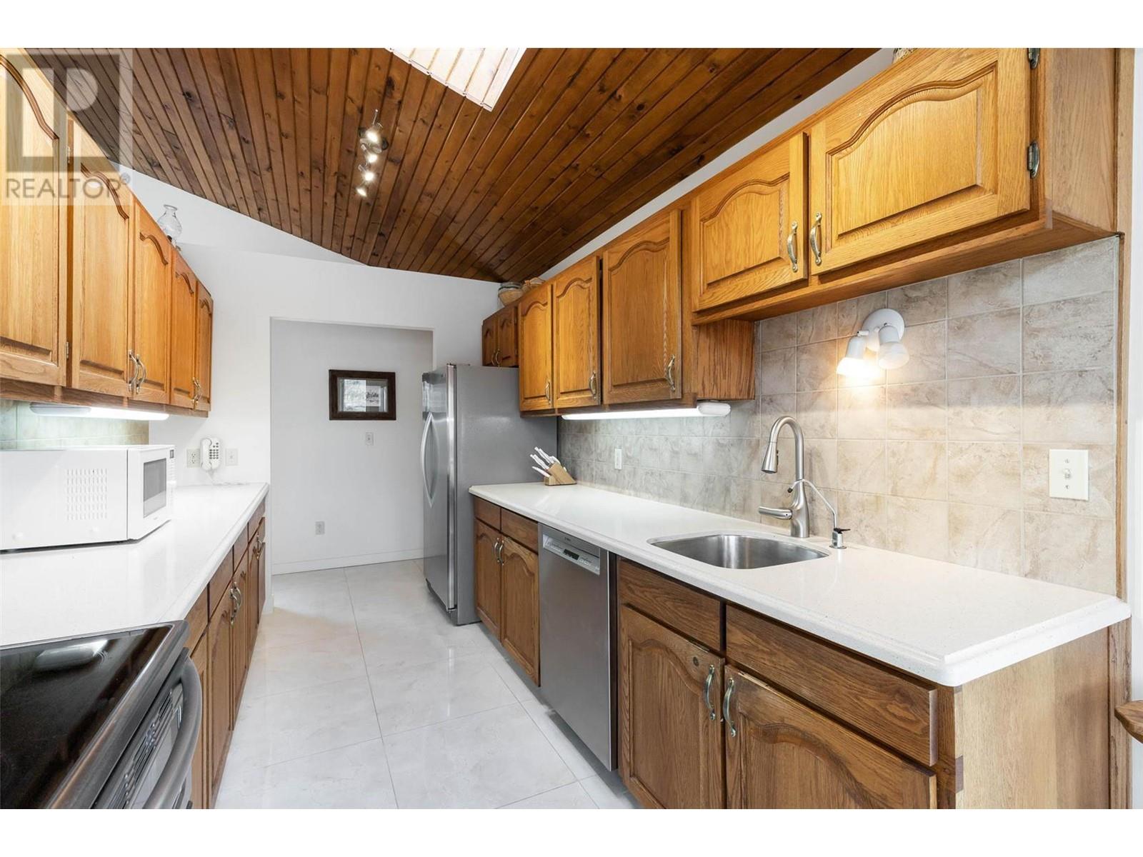 9983 Okanagan Centre Road W, Lake Country, British Columbia  V4V 2J3 - Photo 22 - 10344849