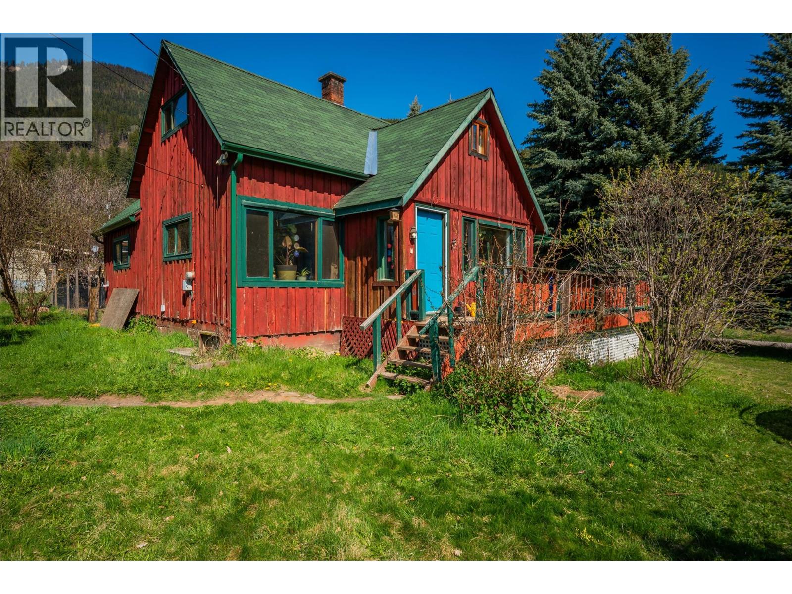 131 Washington Street N, Kaslo, British Columbia  V0G 1M0 - Photo 1 - 10344624