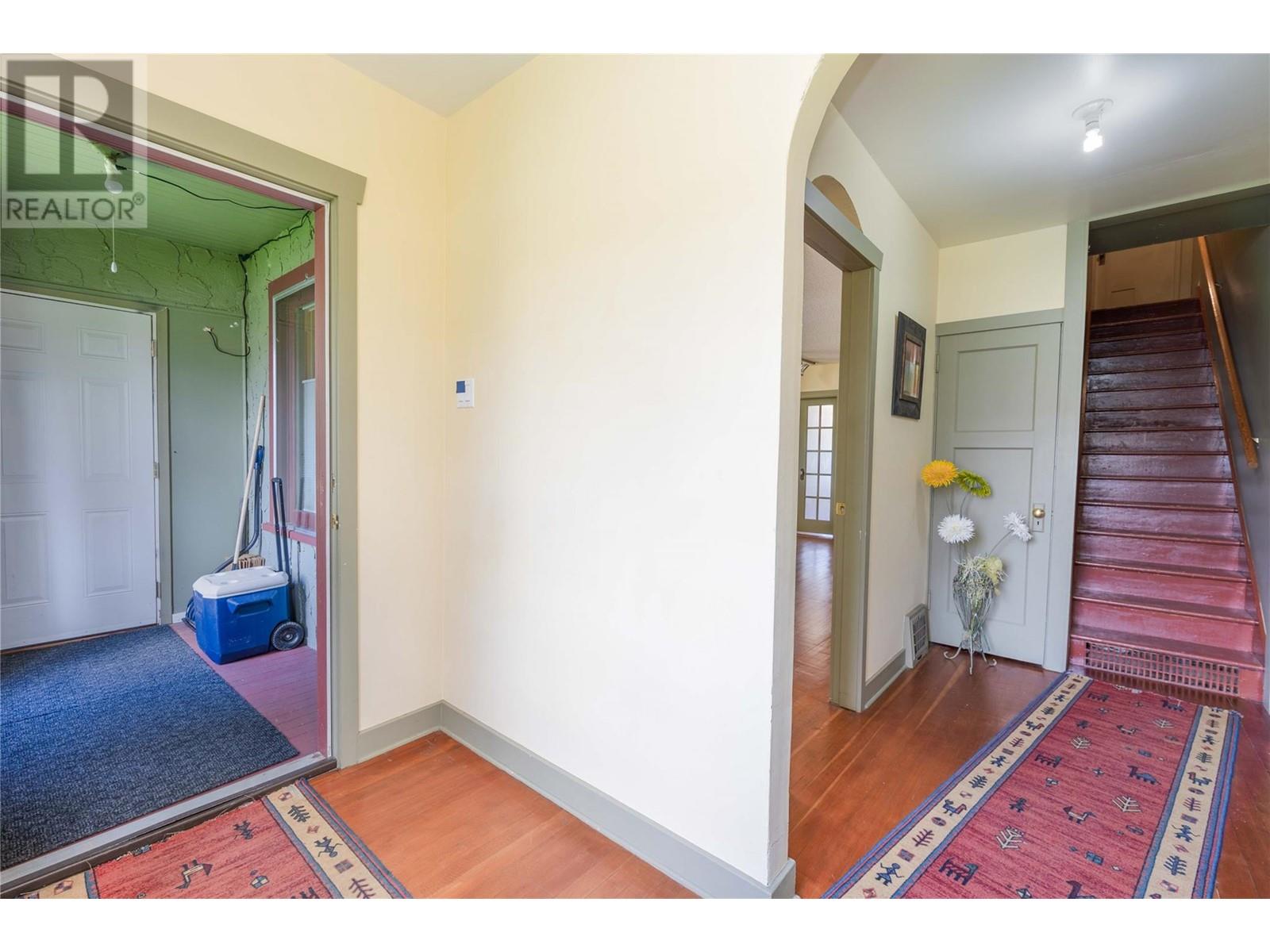 320 Okanagan Avenue Se, Salmon Arm, British Columbia  V1E 3H6 - Photo 10 - 10345252