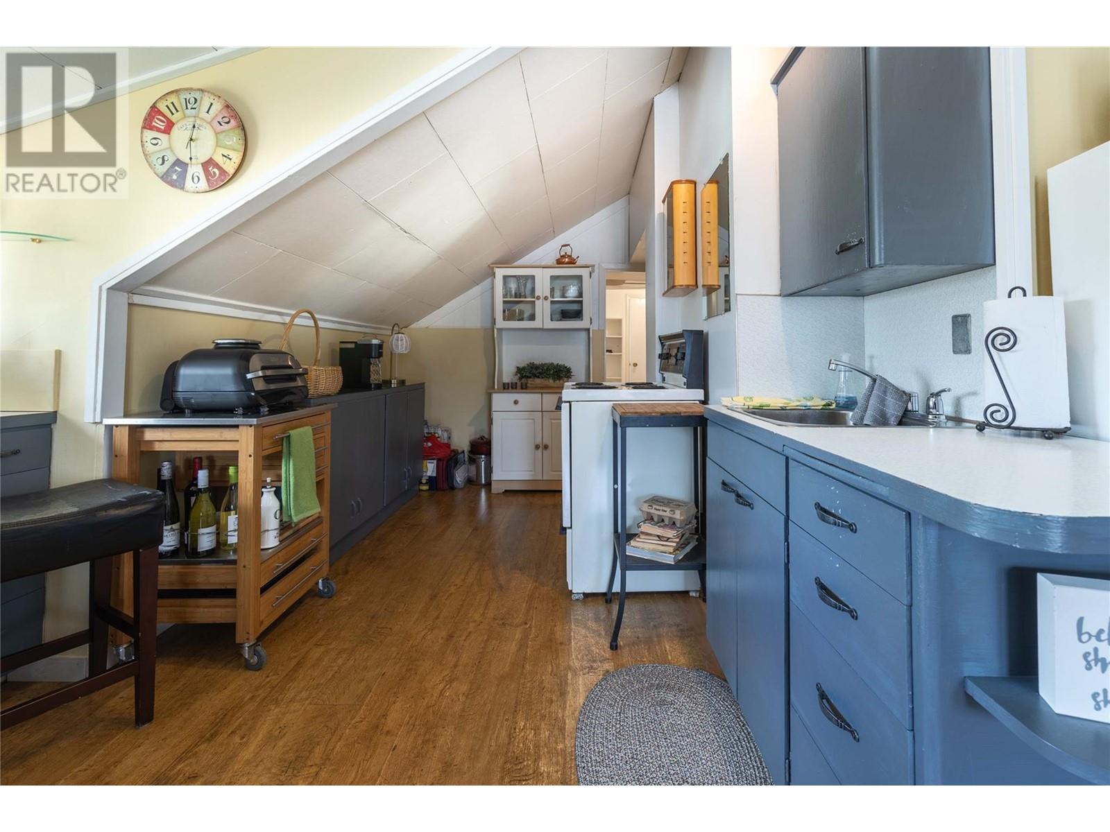 320 Okanagan Avenue Se, Salmon Arm, British Columbia  V1E 3H6 - Photo 11 - 10345252