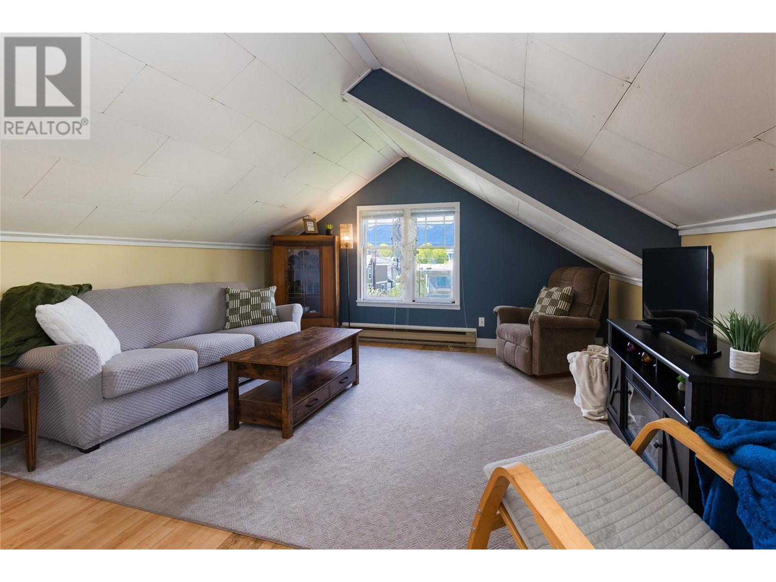 320 Okanagan Avenue Se, Salmon Arm, British Columbia  V1E 3H6 - Photo 12 - 10345252