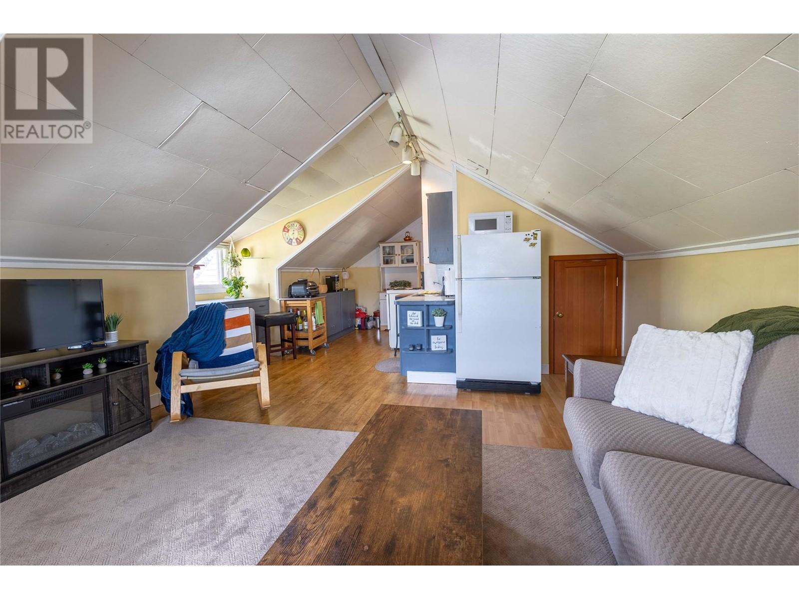 320 Okanagan Avenue Se, Salmon Arm, British Columbia  V1E 3H6 - Photo 13 - 10345252