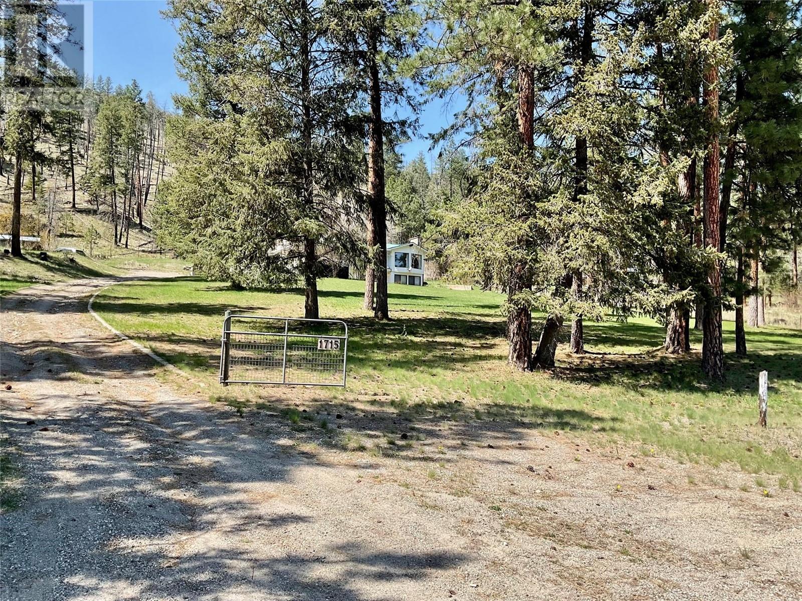 1715 33 Highway, Rock Creek, British Columbia  V0H 1Y0 - Photo 2 - 10345256