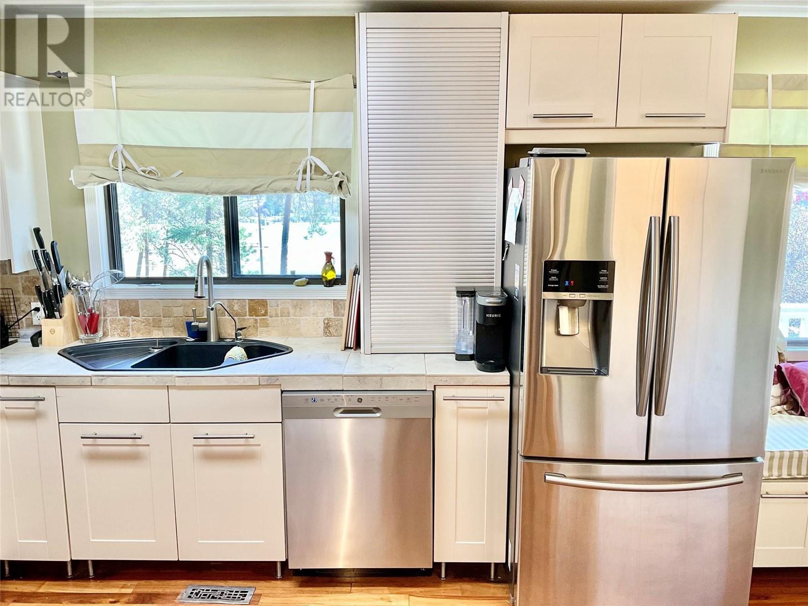 1715 33 Highway, Rock Creek, British Columbia  V0H 1Y0 - Photo 24 - 10345256