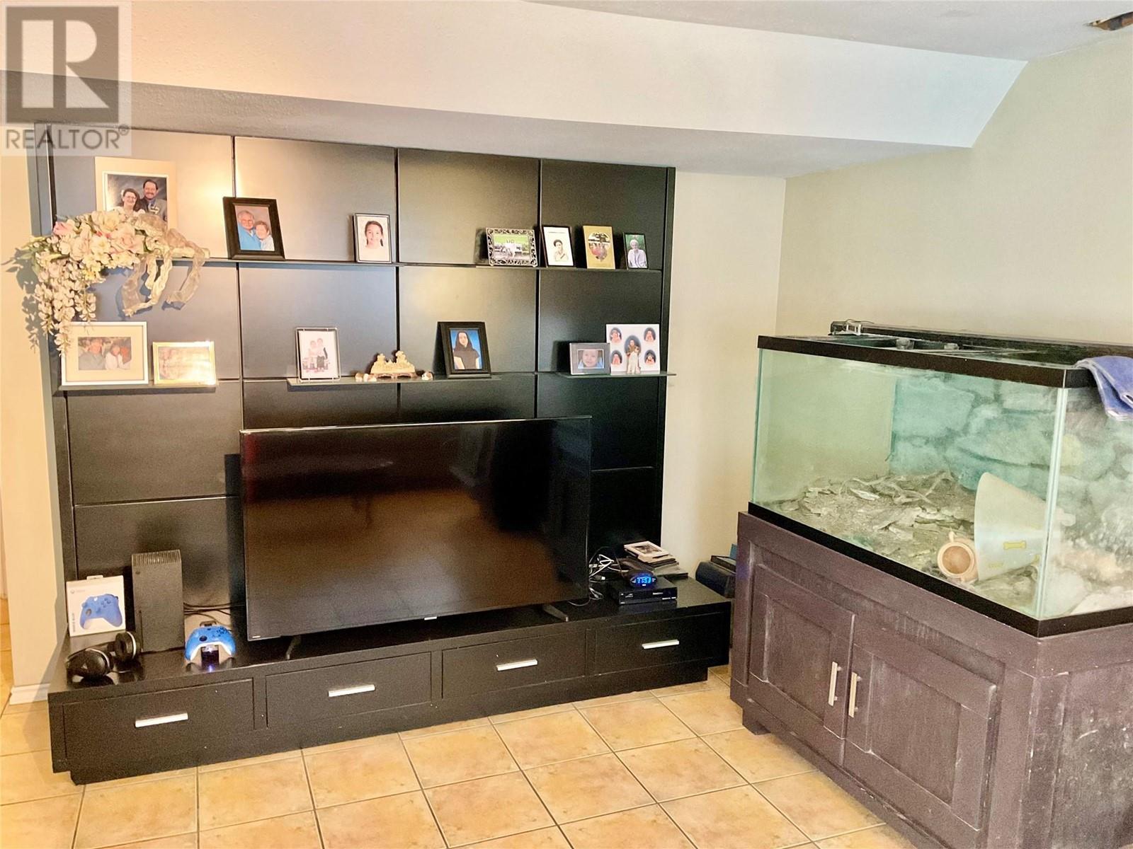 1715 33 Highway, Rock Creek, British Columbia  V0H 1Y0 - Photo 44 - 10345256