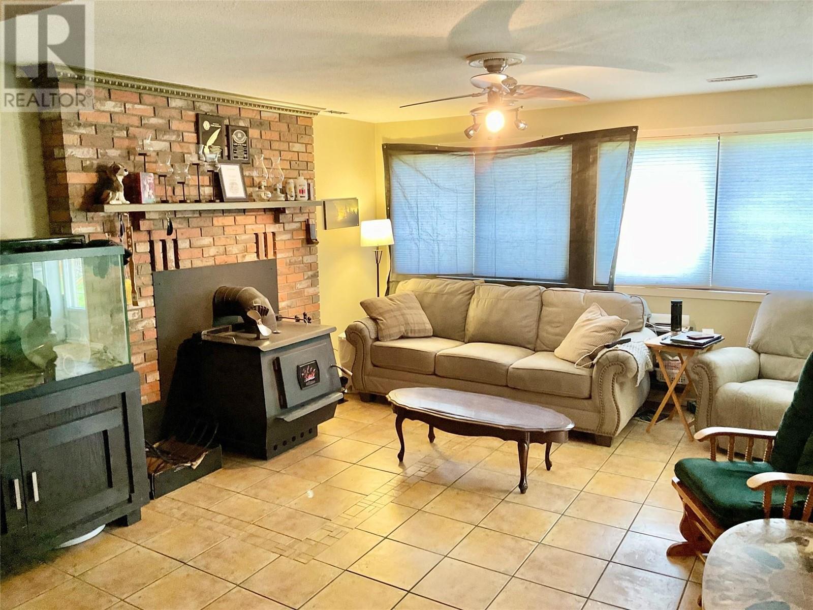 1715 33 Highway, Rock Creek, British Columbia  V0H 1Y0 - Photo 45 - 10345256