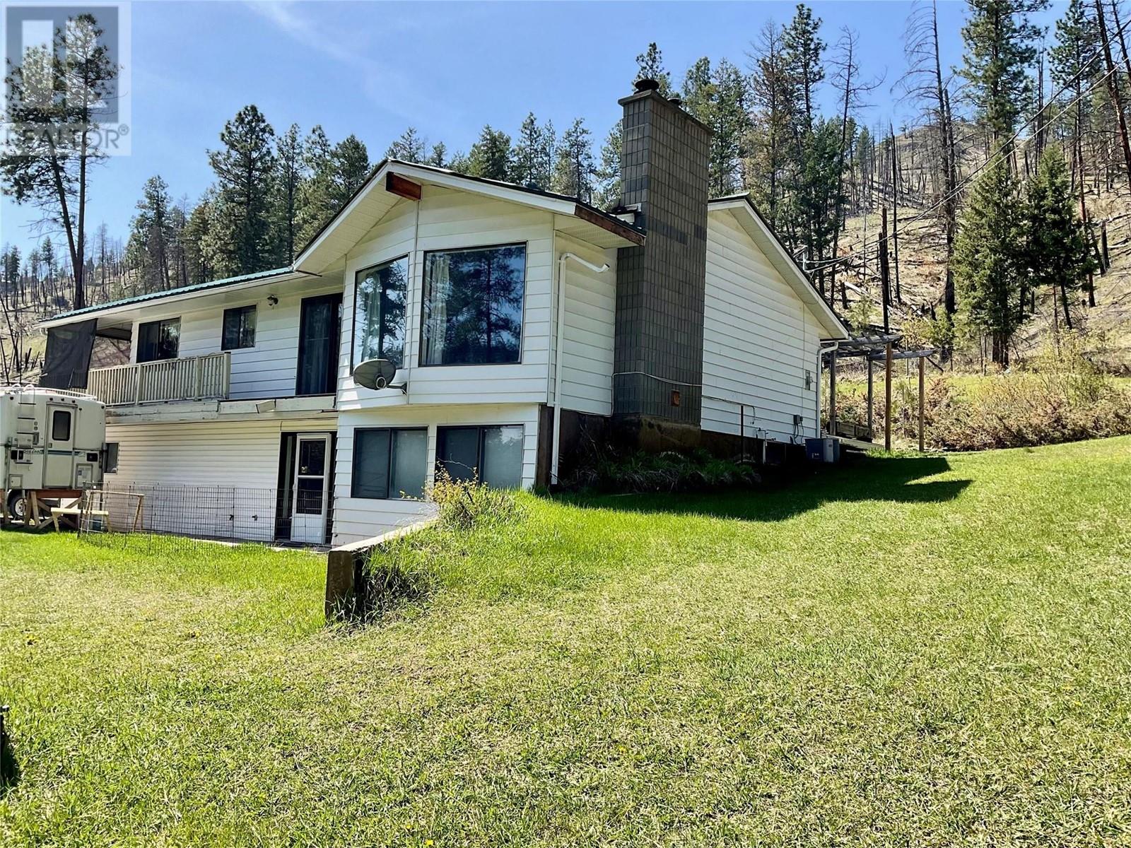 1715 33 Highway, Rock Creek, British Columbia  V0H 1Y0 - Photo 7 - 10345256