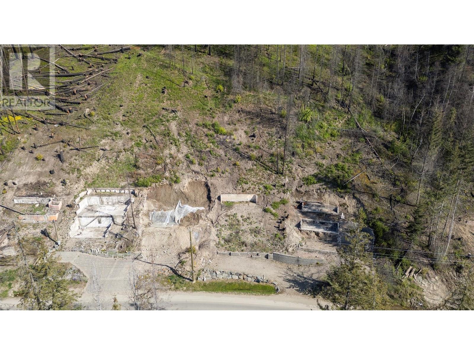 5143 Squilax-Anglemont Road, Celista, British Columbia  V0E 1M6 - Photo 11 - 10345157